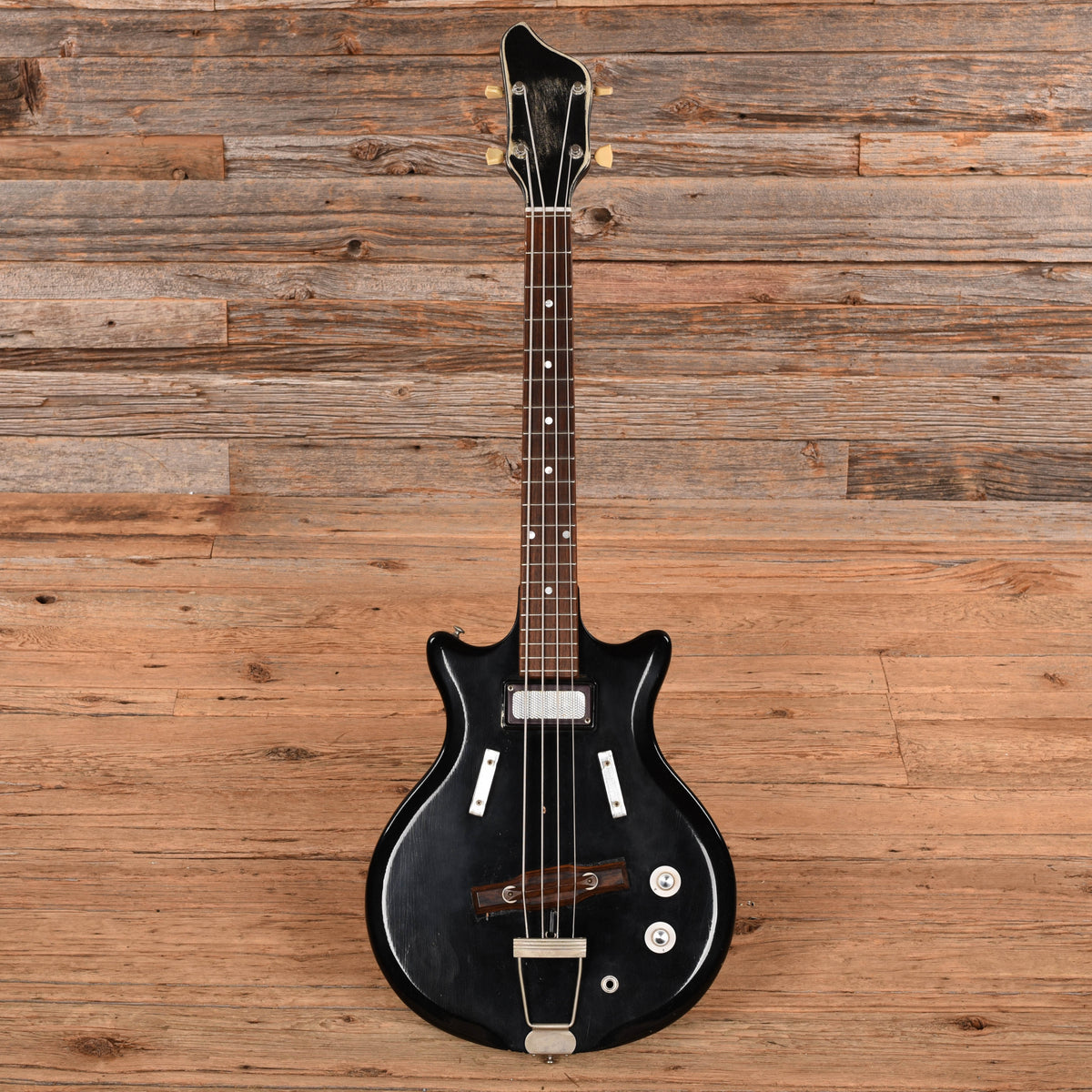 Supro Pocket Bass (logo missing)  1960s Bass Guitars