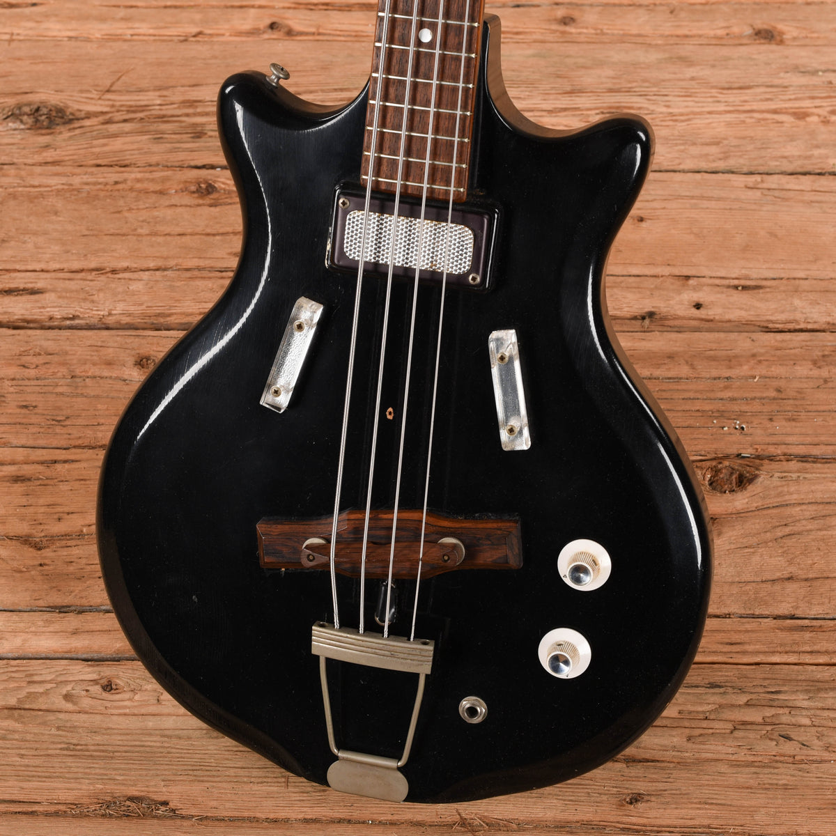Supro Pocket Bass (logo missing)  1960s Bass Guitars