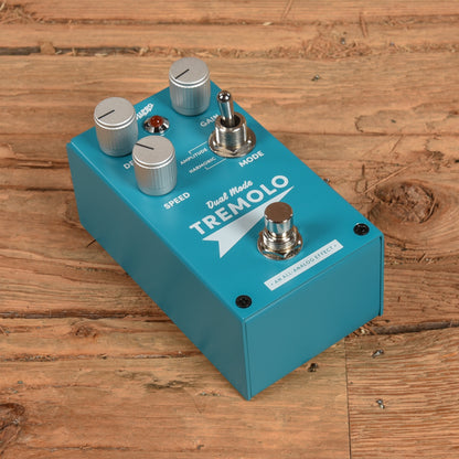 Supro Tremolo Effects and Pedals / Tremolo