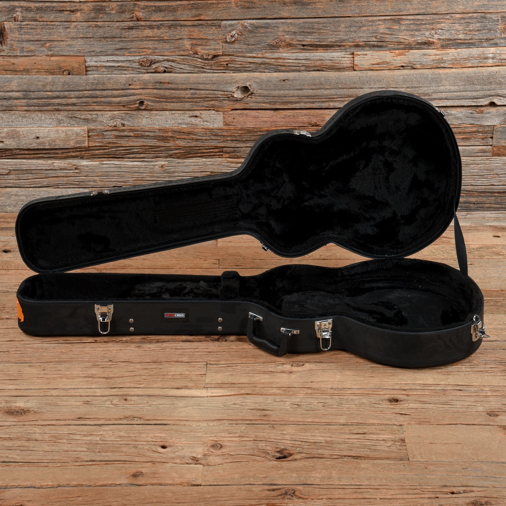 Supro Val Trol White 1965 Electric Guitars / Hollow Body