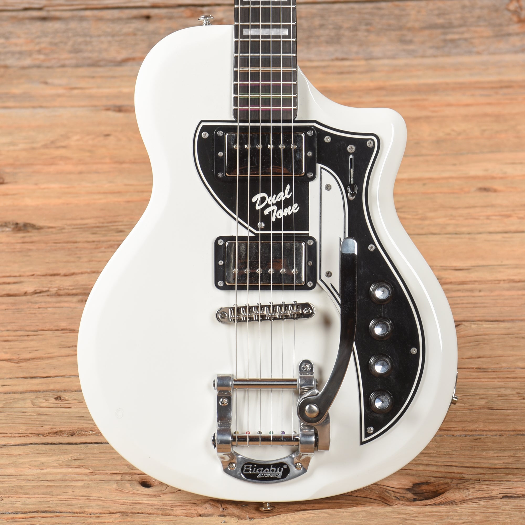 Supro 1224DB David Bowie Dual Tone White Electric Guitars / Solid Body
