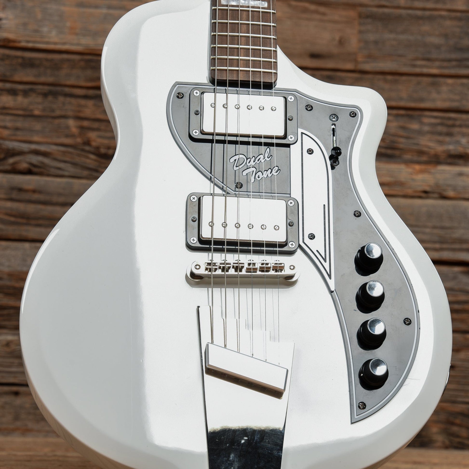 Supro 1224DBHT Limited Edition David Bowie 1961 Dual Tone White 2019 Electric Guitars / Solid Body