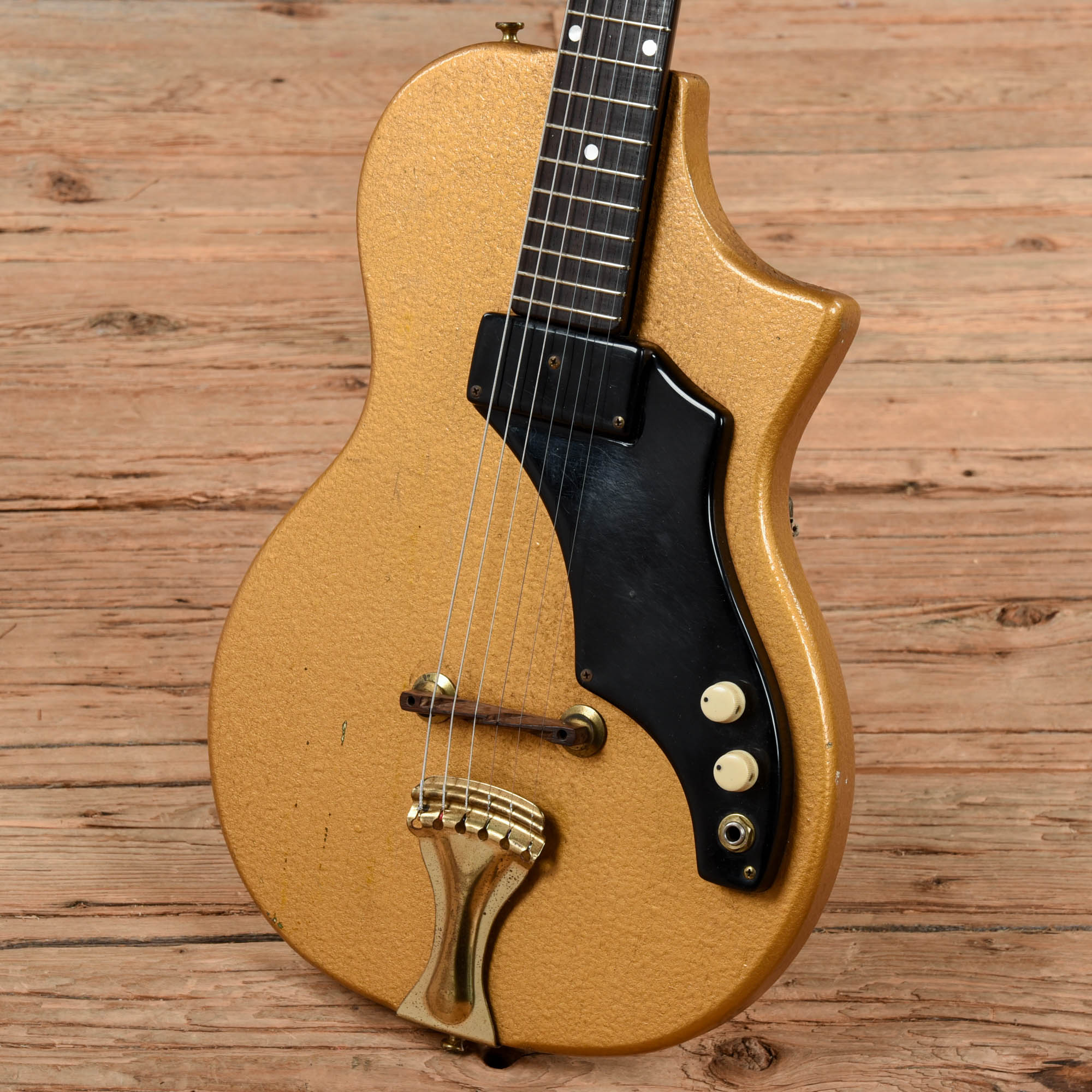 Supro 3033s Gold 1958 Electric Guitars / Solid Body