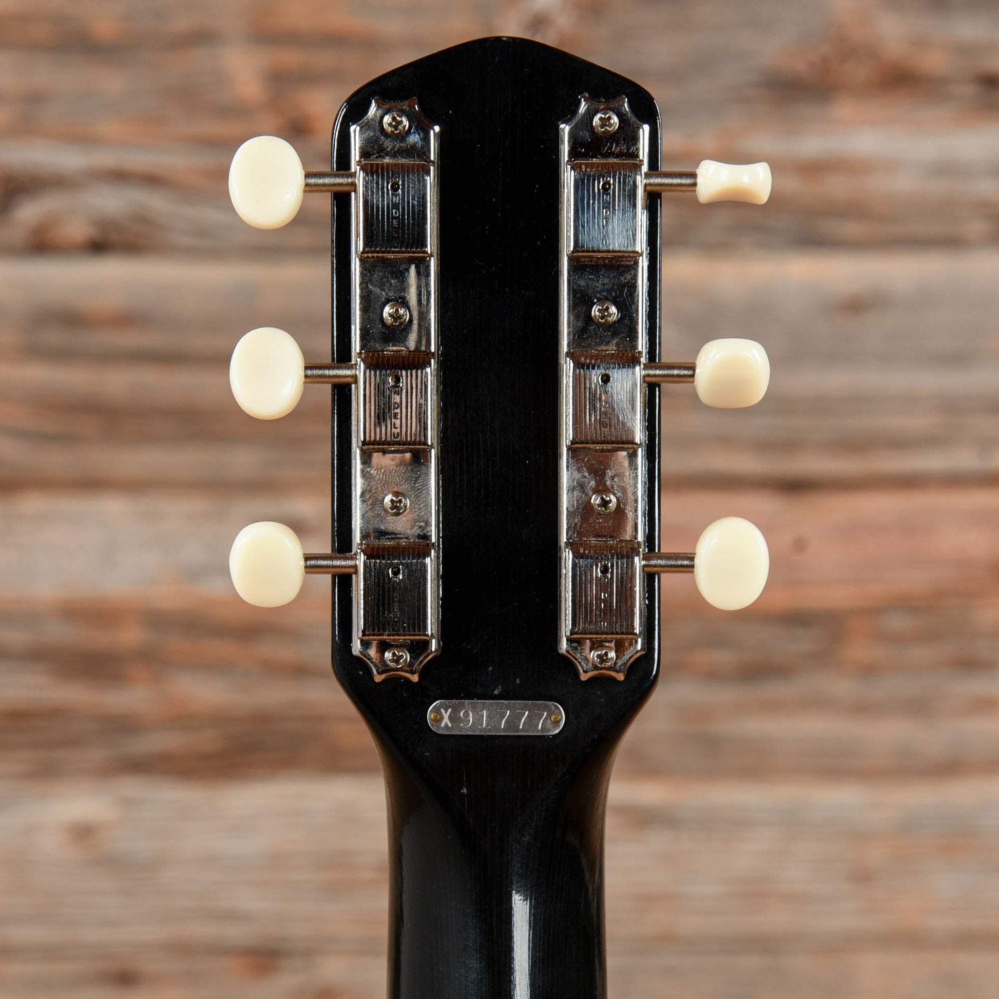 Supro 3033s Gold 1958 Electric Guitars / Solid Body