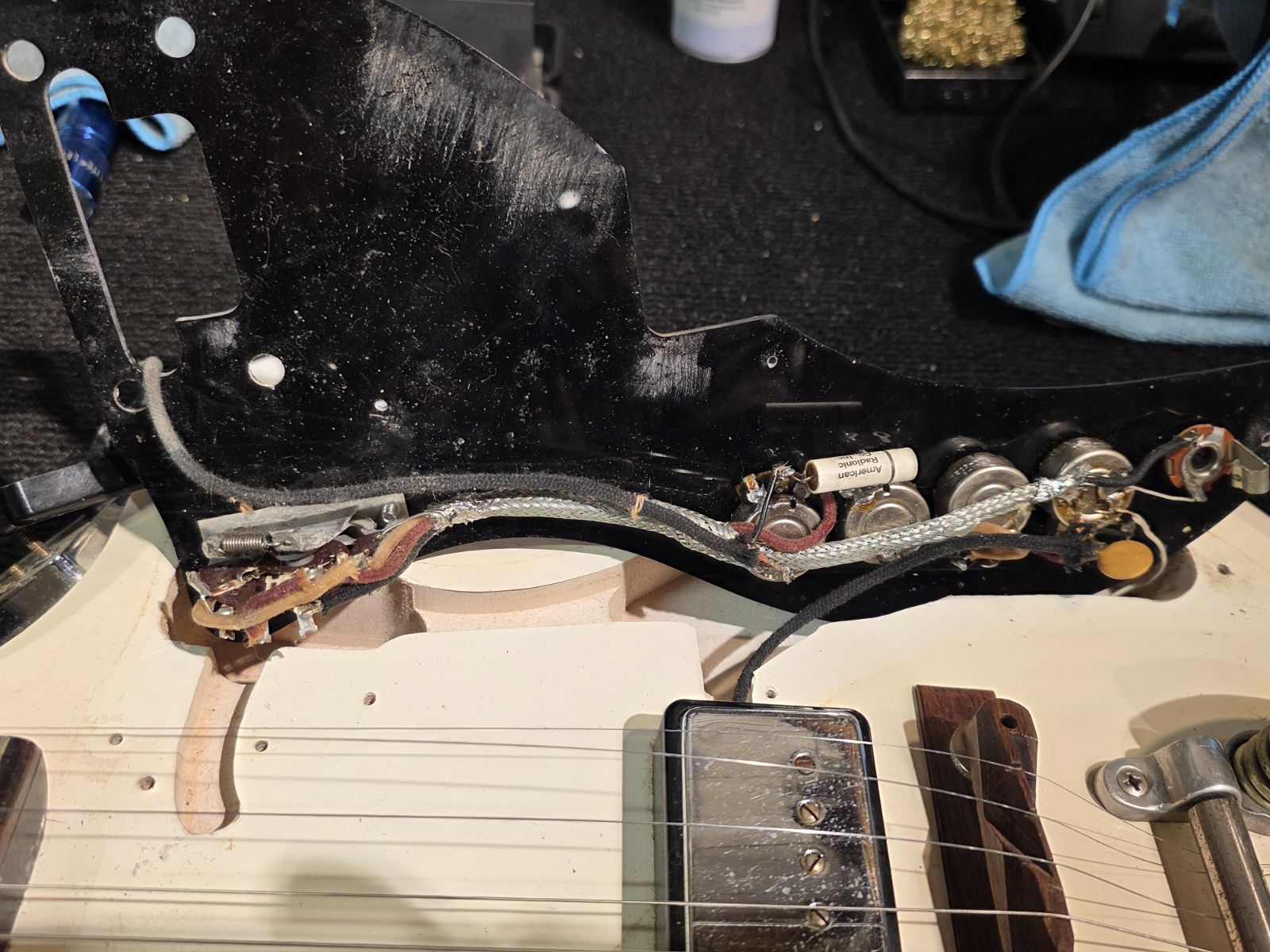 Supro Dualtone White 1962 Electric Guitars / Solid Body