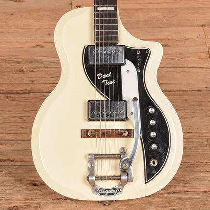 Supro Dualtone White 1962 Electric Guitars / Solid Body