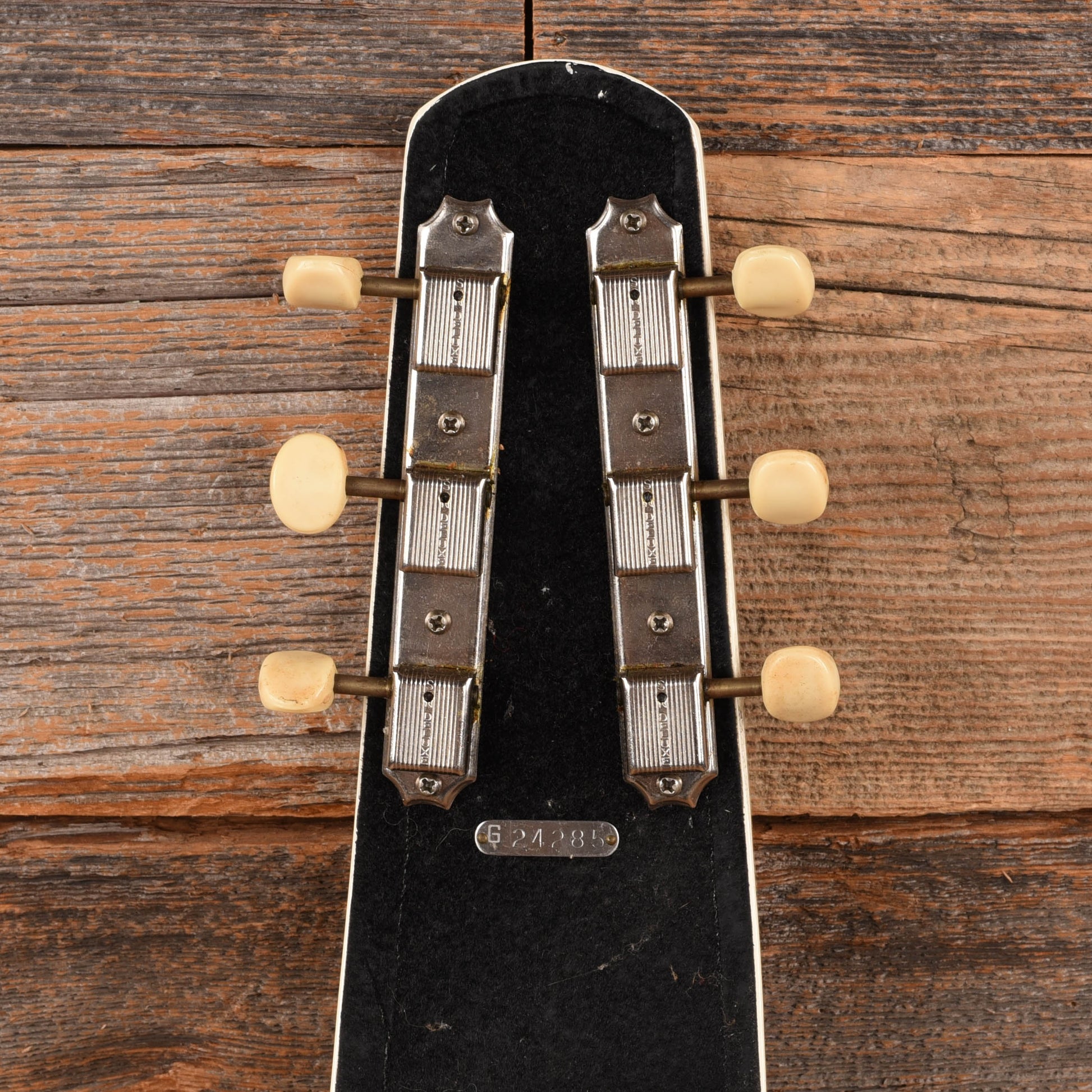 Supro Comet Electric Guitars