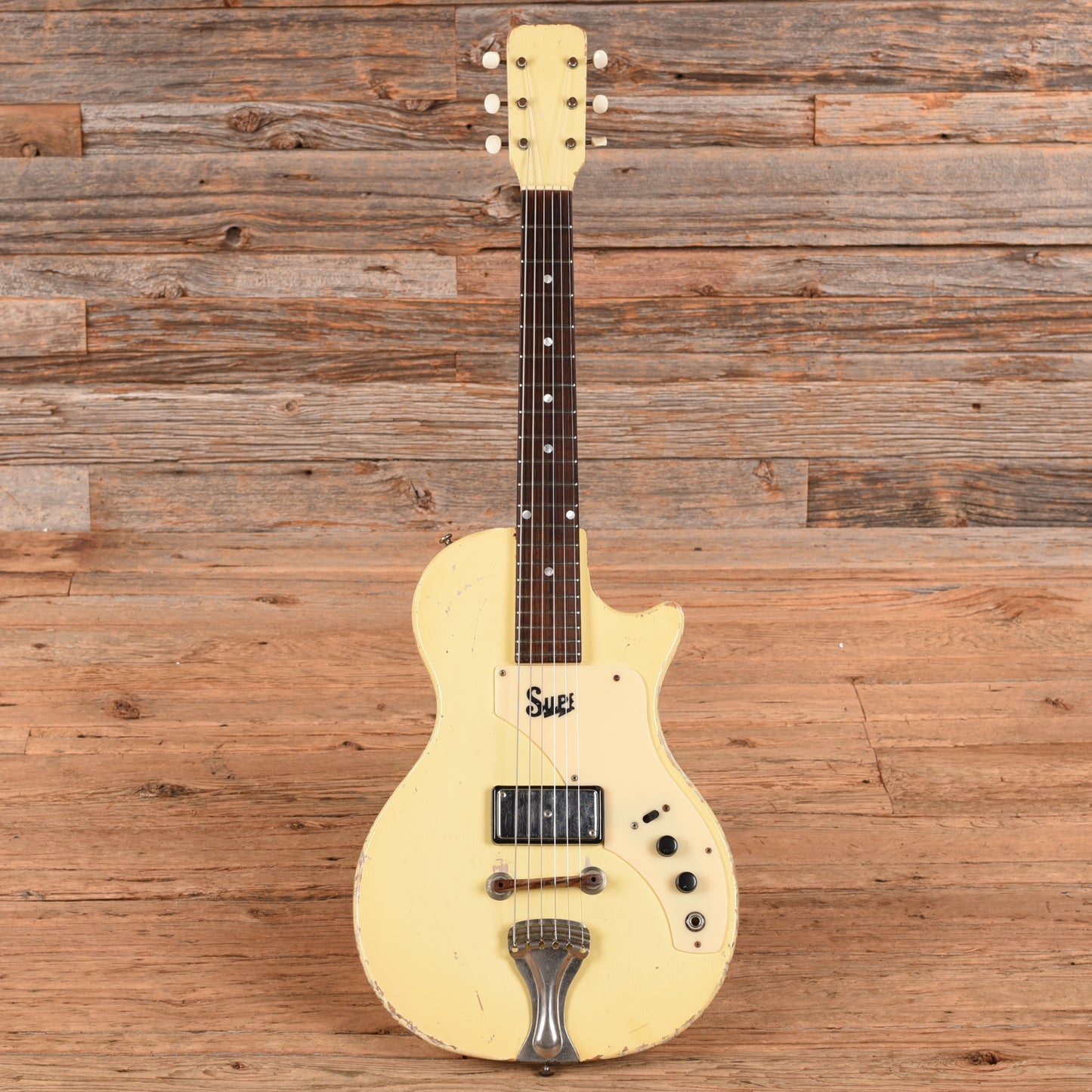 Supro Model 1507 White 1961 Electric Guitars