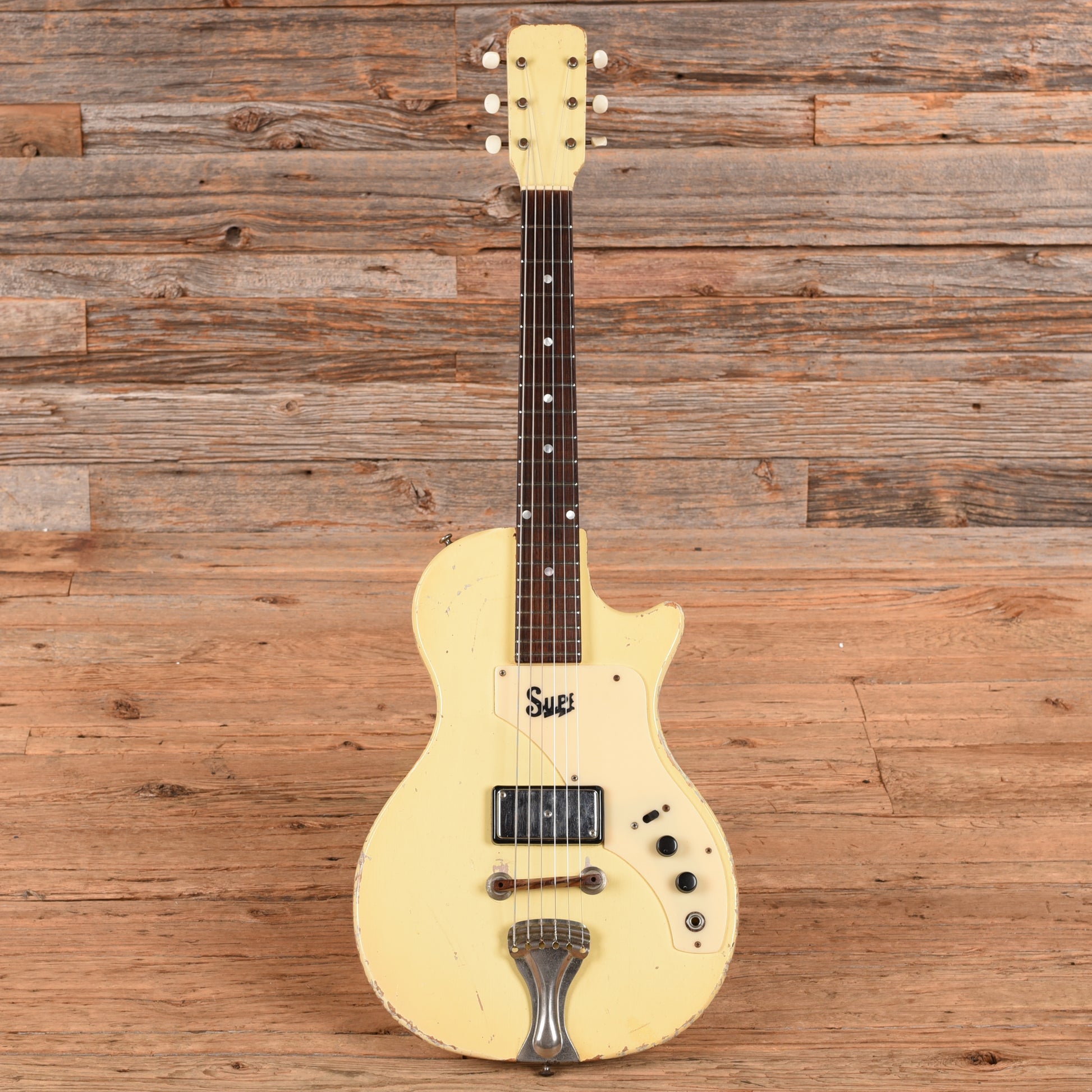 Supro Model 1507 White 1961 Electric Guitars