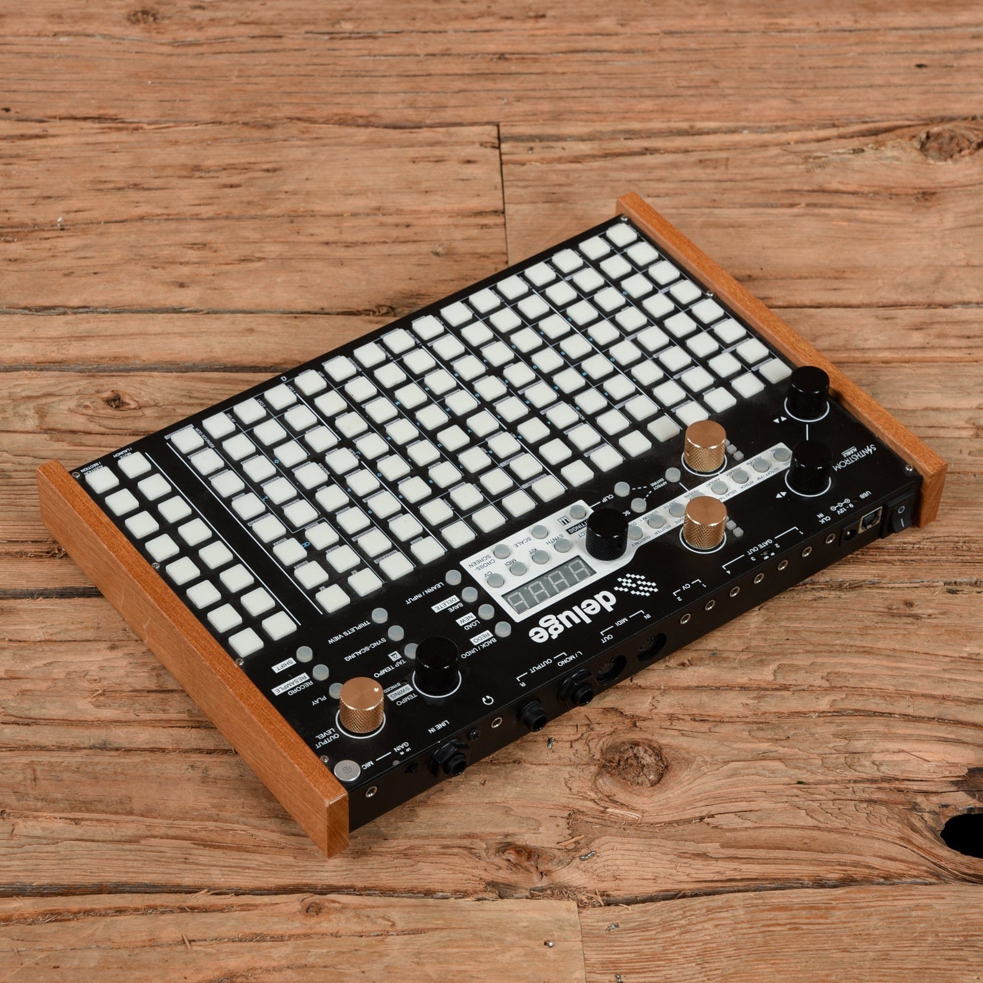 Synstrom Deluge Keyboards and Synths / Synths / Digital Synths