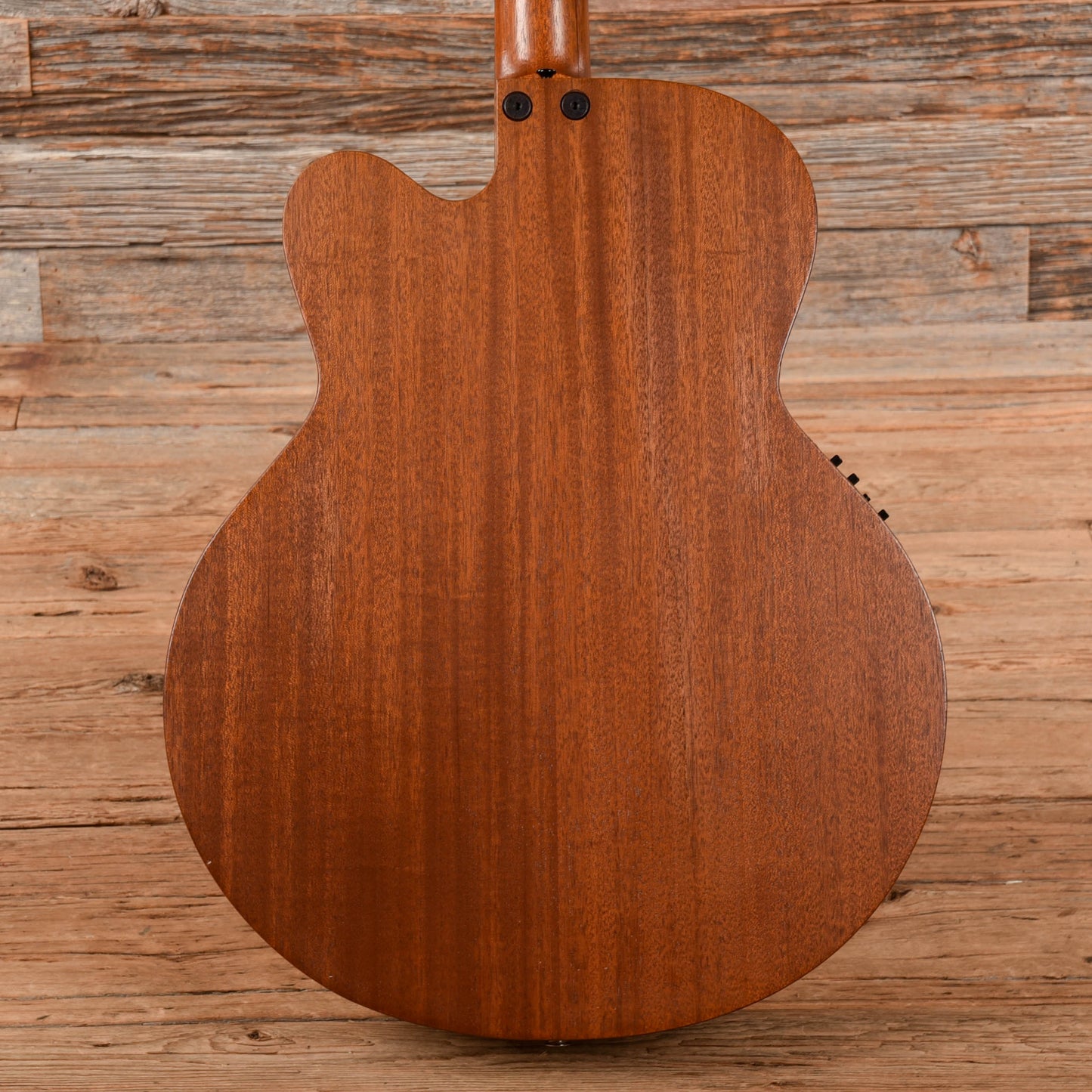 Tacoma Thunderchief CB10C Natural Bass Guitars / 4-String