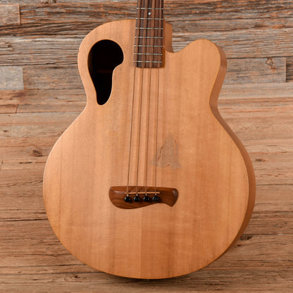 Tacoma Thunderchief CB10C Natural Bass Guitars / 4-String