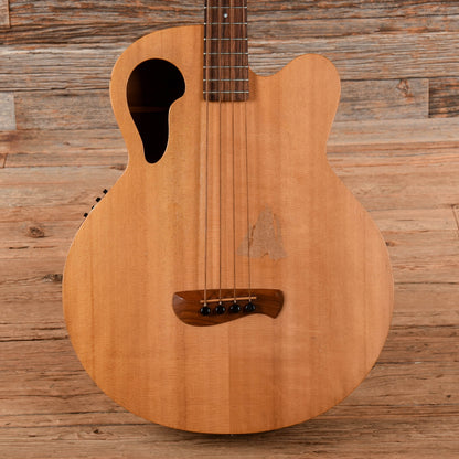 Tacoma Thunderchief CB10C Natural Bass Guitars / 4-String