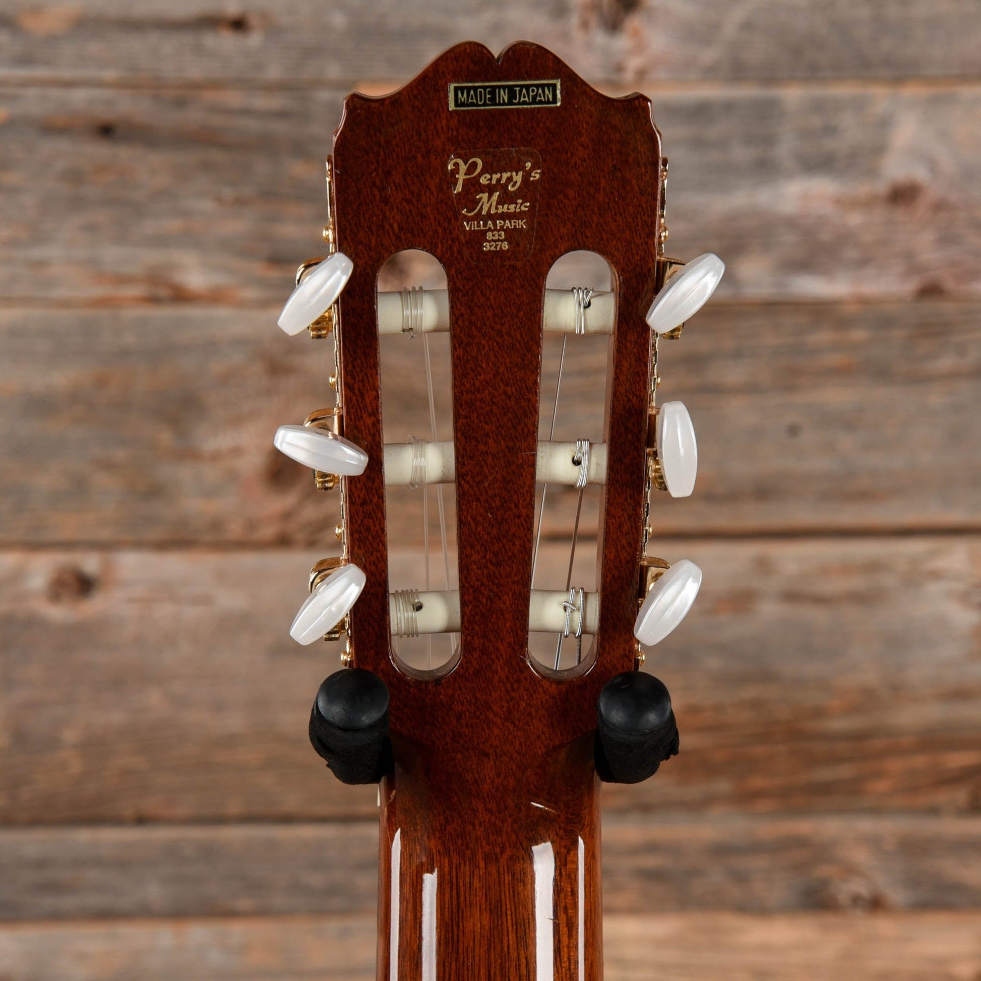 Takamine C-132S Natural Acoustic Guitars / Classical