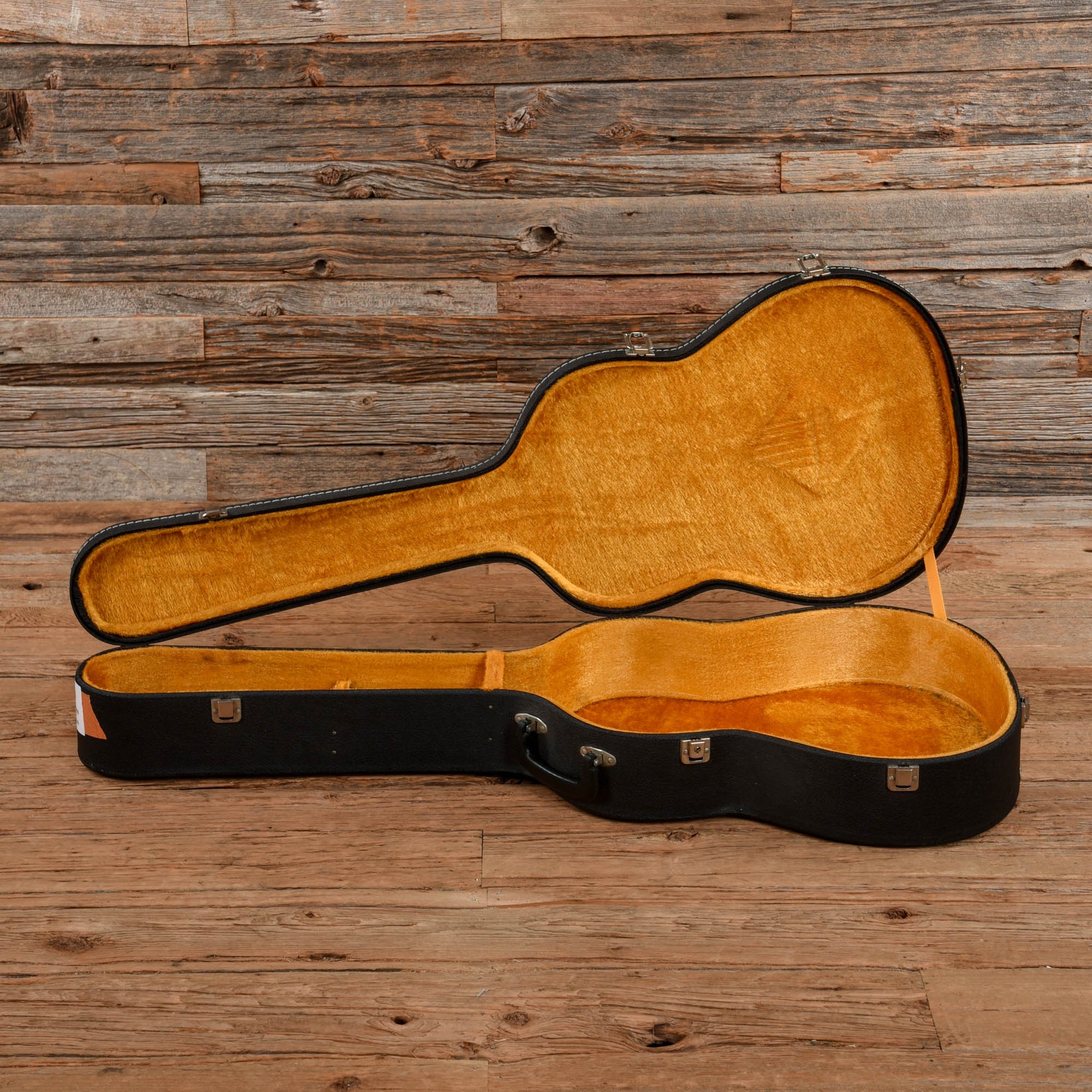 Takamine C-132S Natural Acoustic Guitars / Classical