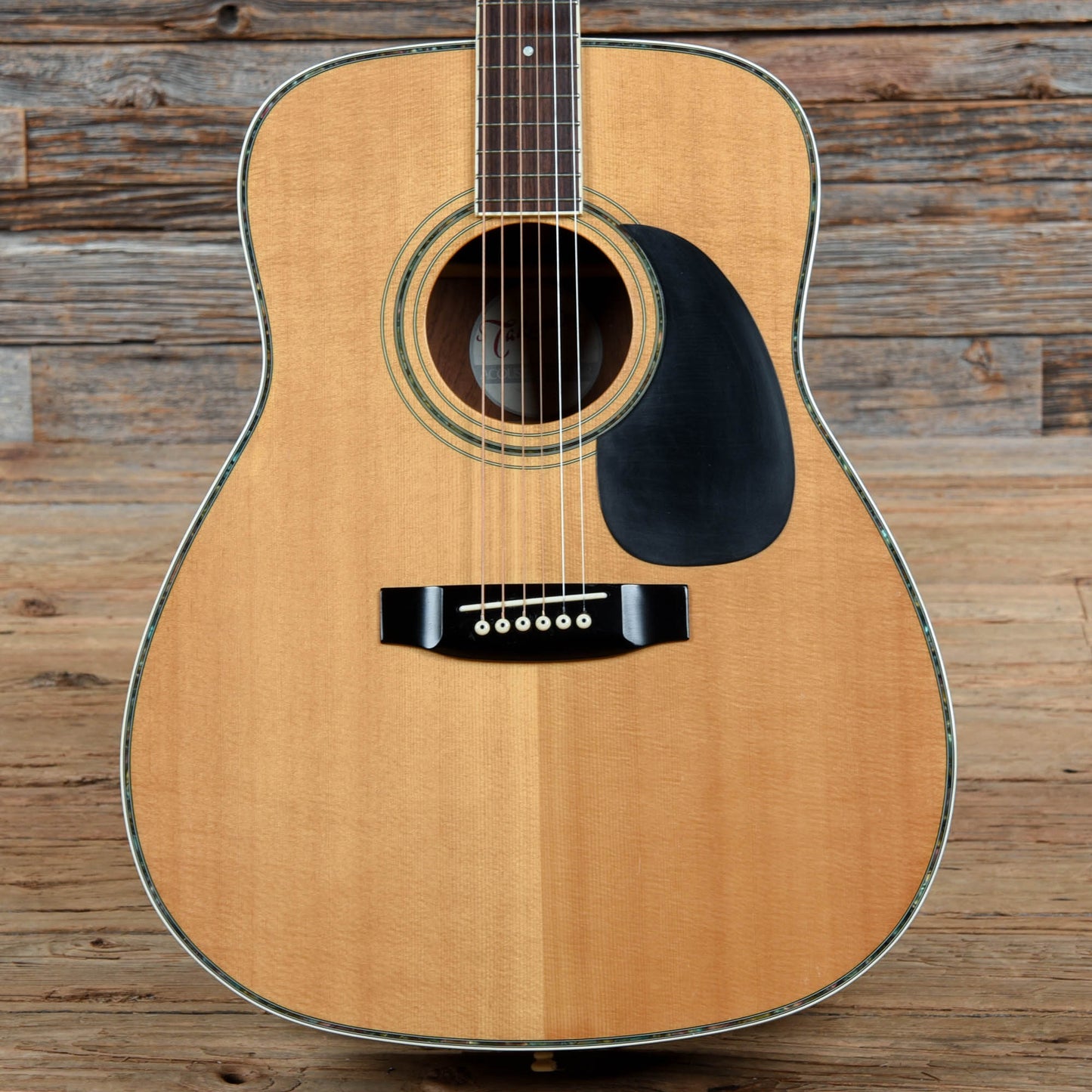 Takamine G334 Natural Acoustic Guitars / Dreadnought