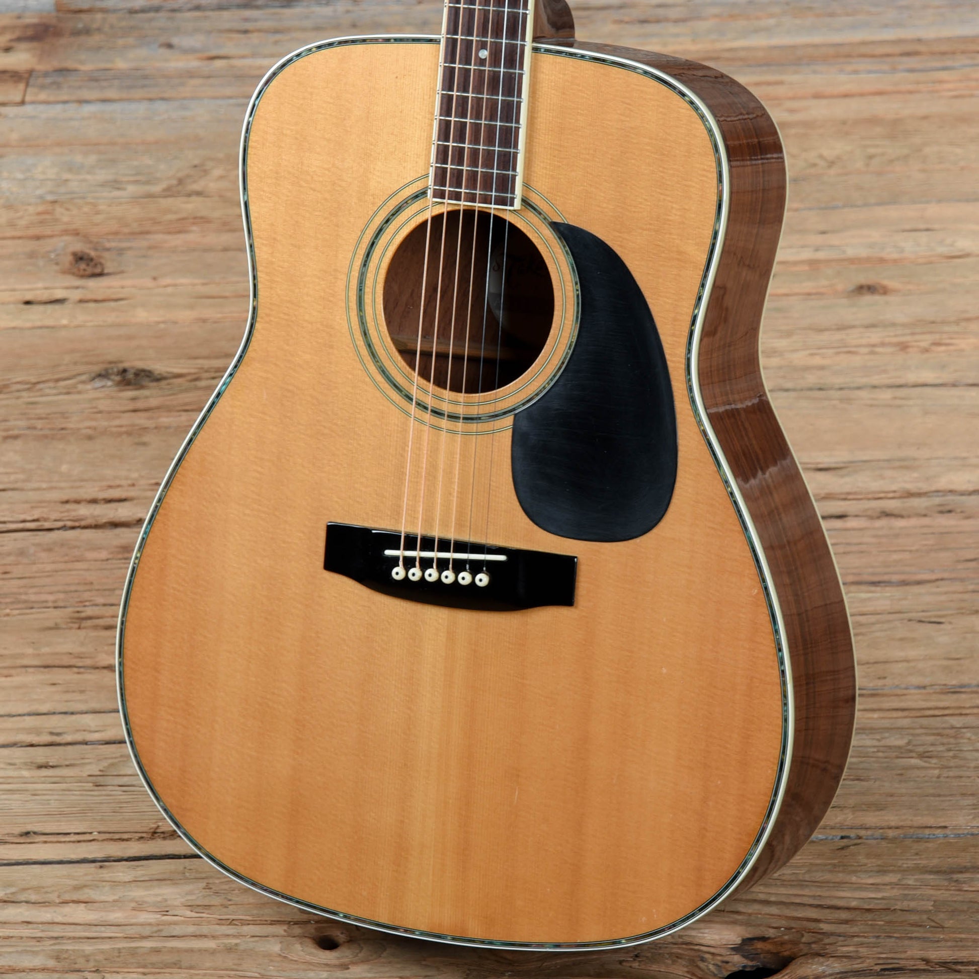 Takamine G334 Natural Acoustic Guitars / Dreadnought