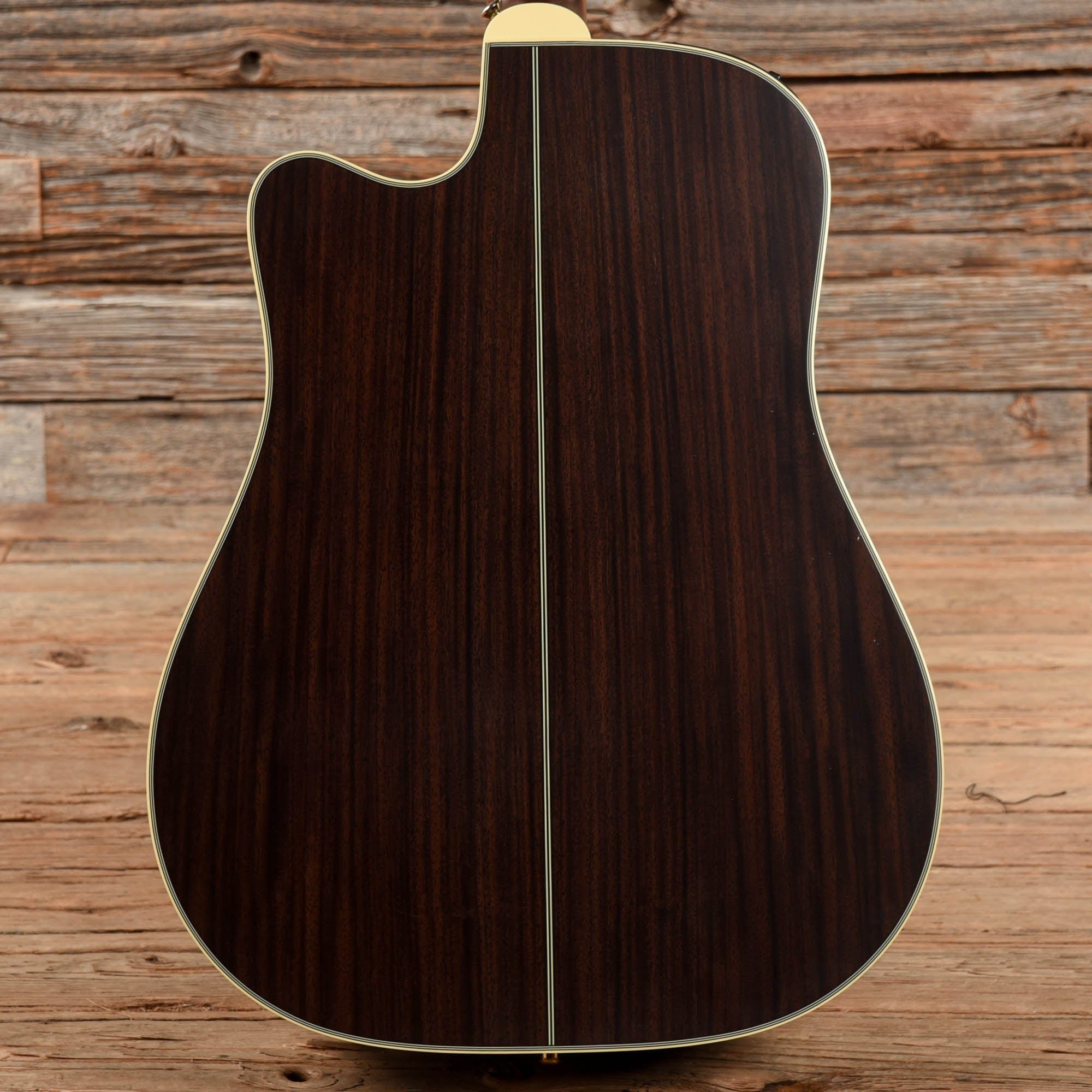 Takamine GB7C Garth Brooks Signature Natural Acoustic Guitars / Dreadnought