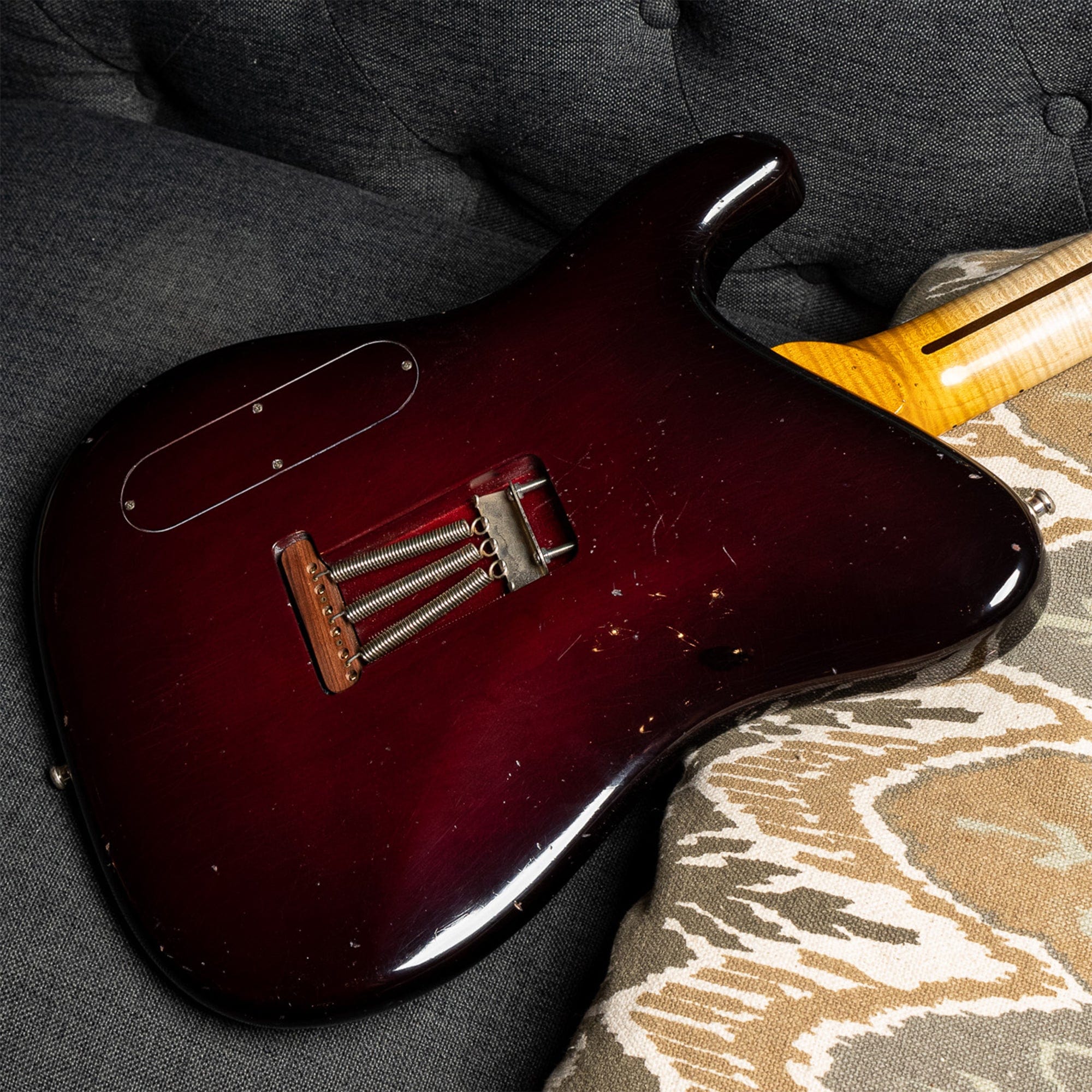 Tausch 665 RAW Deluxe Trem HSH Quilted Maple Aged Violet Burst w/Flame Maple Neck Electric Guitars / Solid Body