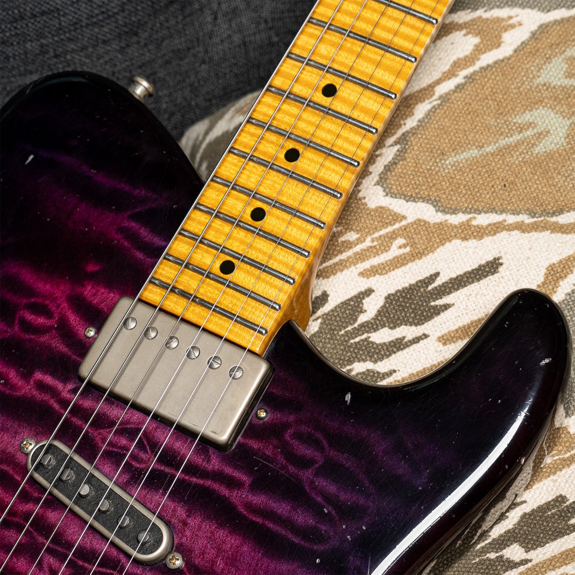 Tausch 665 RAW Deluxe Trem HSH Quilted Maple Aged Violet Burst w/Flame Maple Neck Electric Guitars / Solid Body