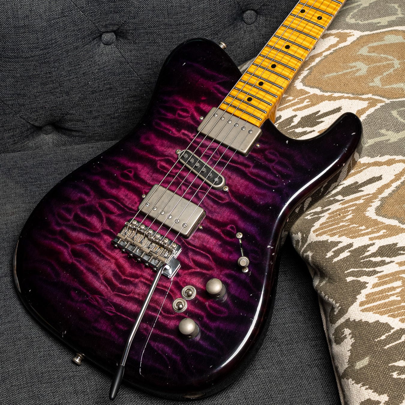 Tausch 665 RAW Deluxe Trem HSH Quilted Maple Aged Violet Burst w/Flame Maple Neck Electric Guitars / Solid Body
