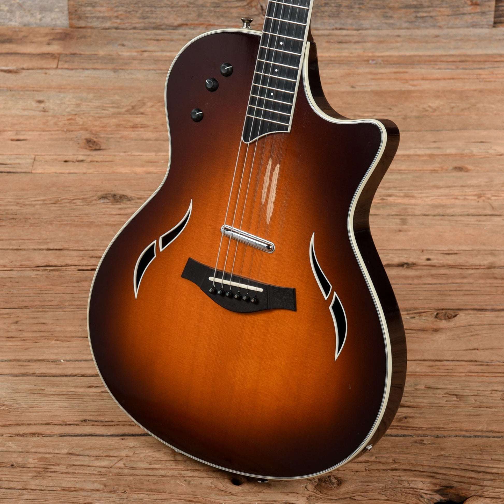 Taylor T5-S Sunburst 2005 Acoustic Guitars / Built-in Electronics