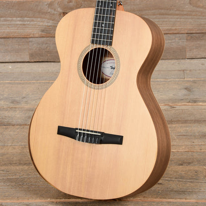 Taylor Academy 12e-N Grand Concert Sitka/Walnut Natural ES-B Acoustic Guitars / Classical