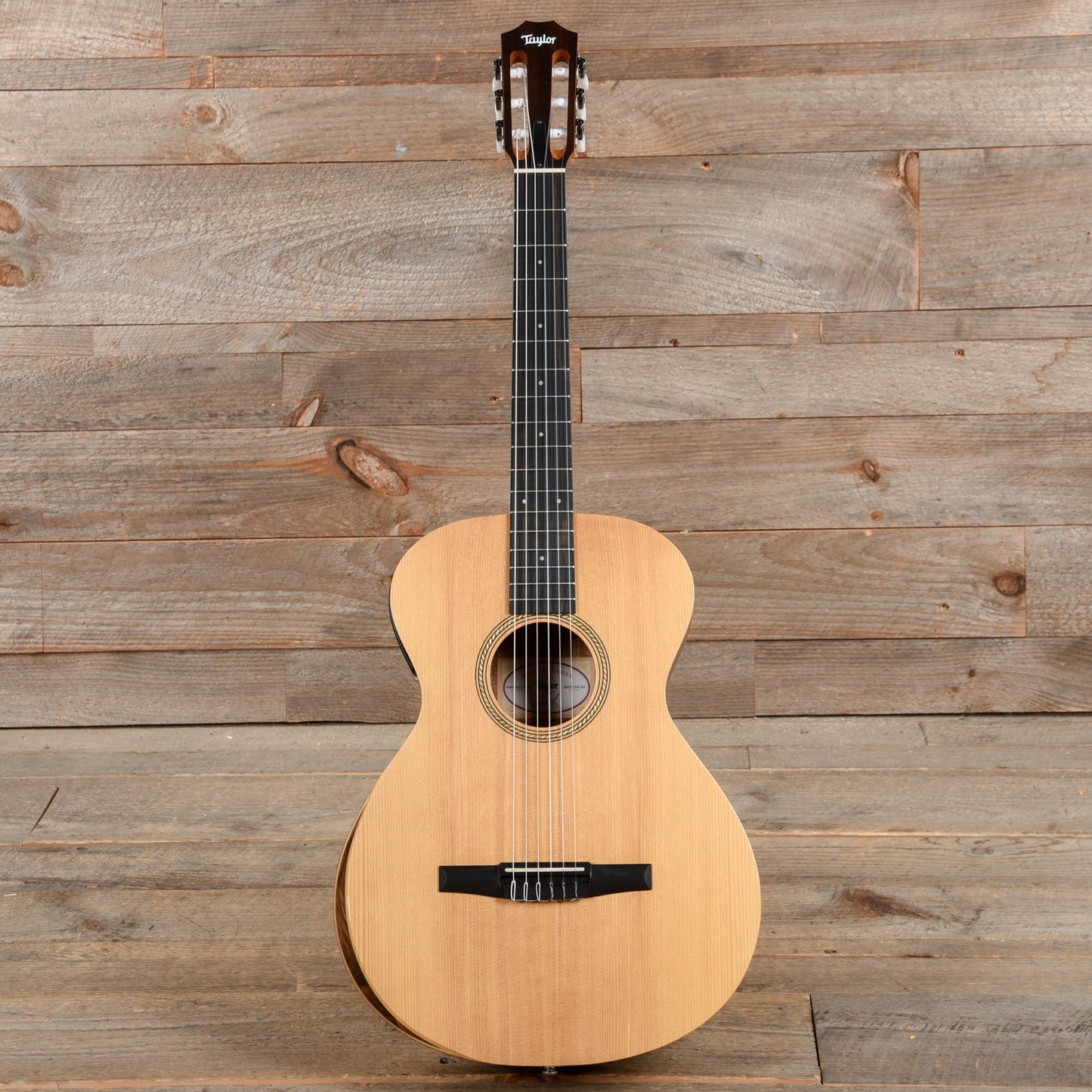 Taylor Academy 12e-N Grand Concert Sitka/Walnut Natural ES-B Acoustic Guitars / Classical