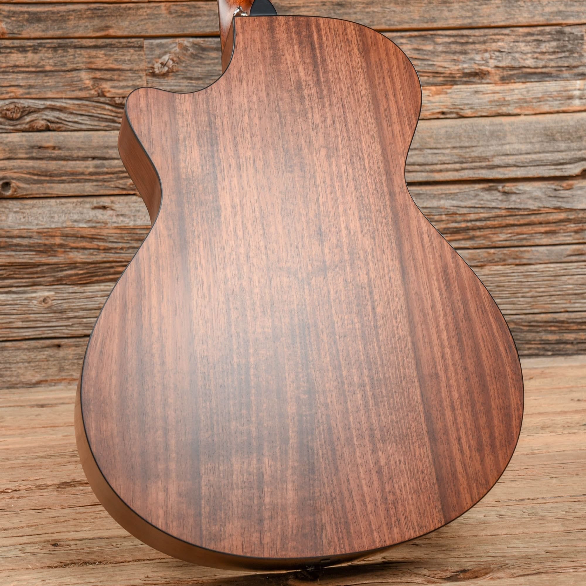 Taylor 322ce 12-Fret w/ V-Class Bracing Shaded Edgeburst 2021 Acoustic Guitars / Concert