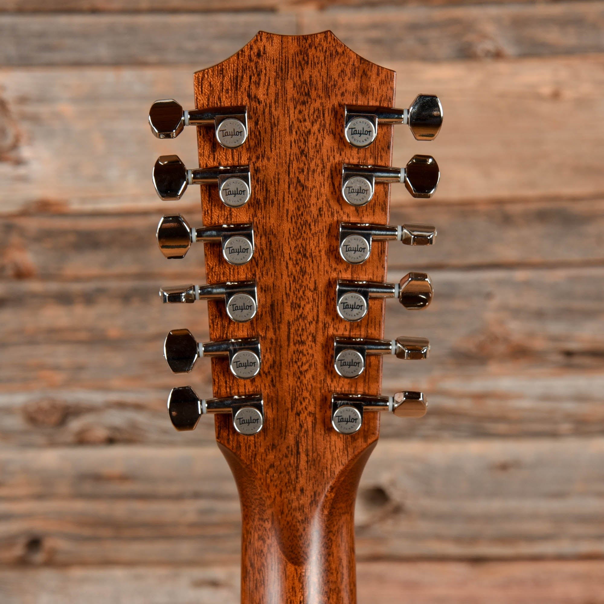 Taylor 552 LTD Dk Sunburst Acoustic Guitars / Concert