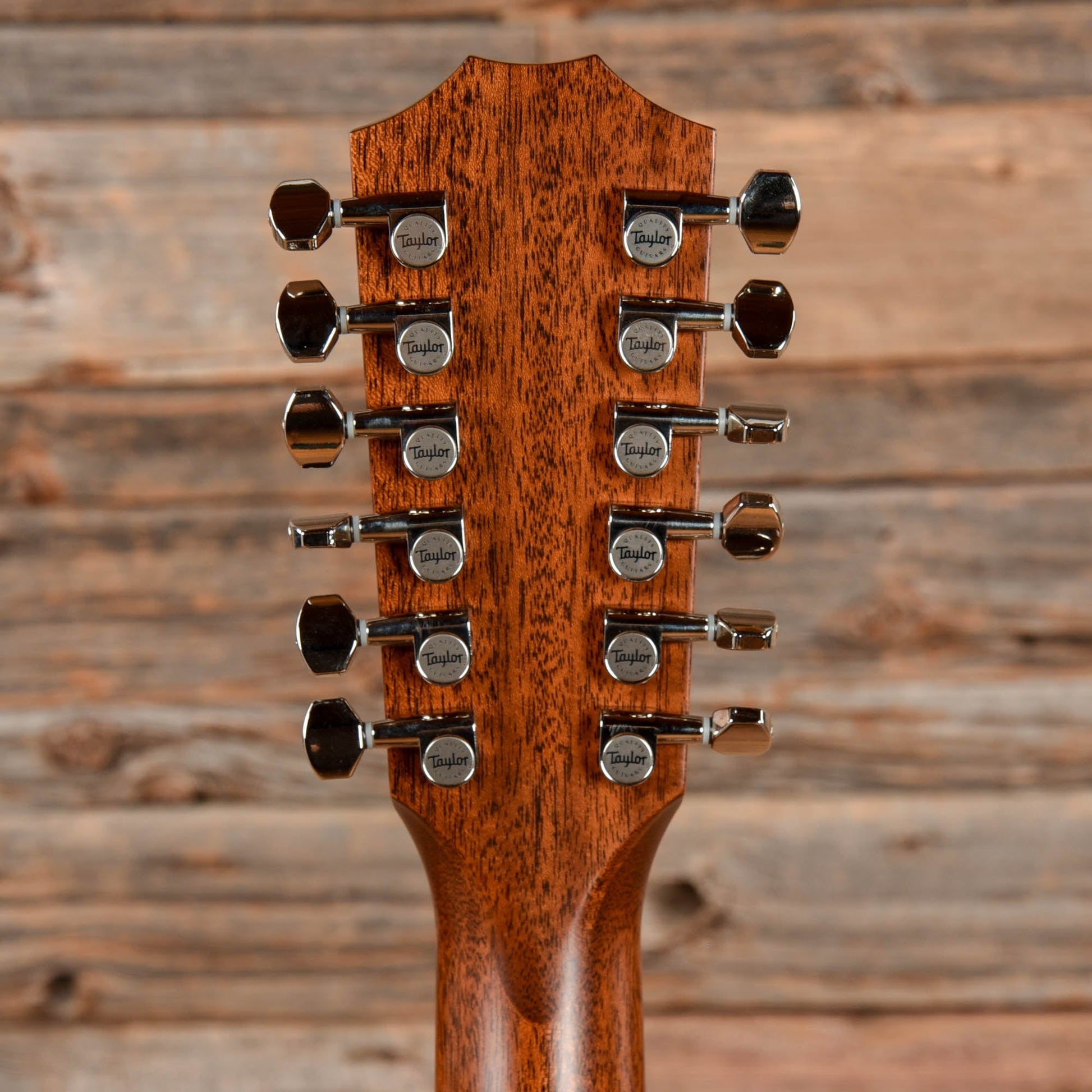 Taylor 552 LTD Dk Sunburst Acoustic Guitars / Concert