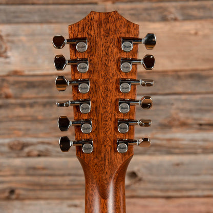 Taylor 552 LTD Dk Sunburst Acoustic Guitars / Concert