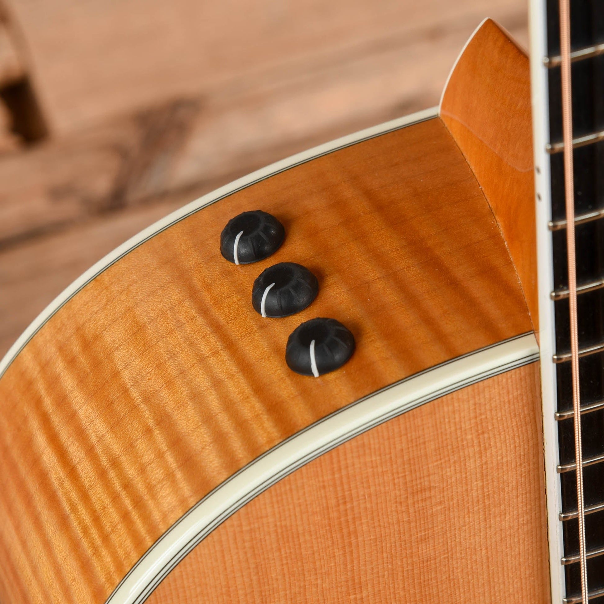 Taylor 614-ce Natural 2005 Acoustic Guitars / Concert