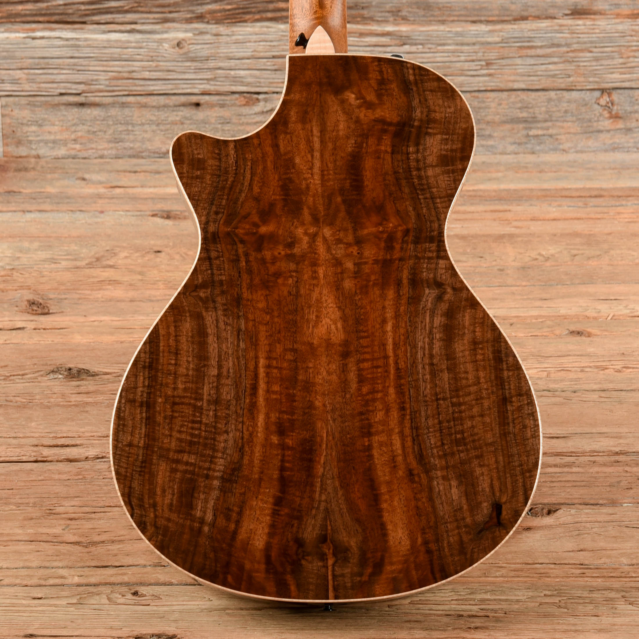 Taylor Custom Grand Concert Western Red Cedar/AA Walnut ES2 w/Figured Maple Binding Tobacco Sunburst 2024 Acoustic Guitars / Concert