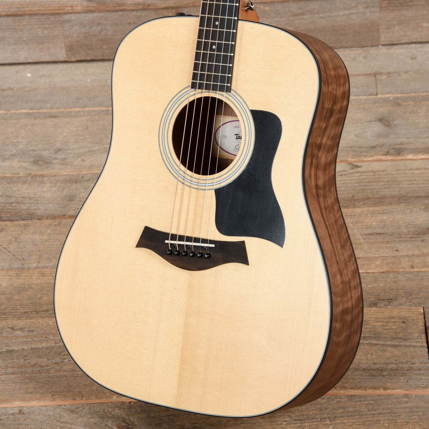 Taylor 110e Sitka/Walnut Dreadnought ES2 Acoustic Guitars / Dreadnought