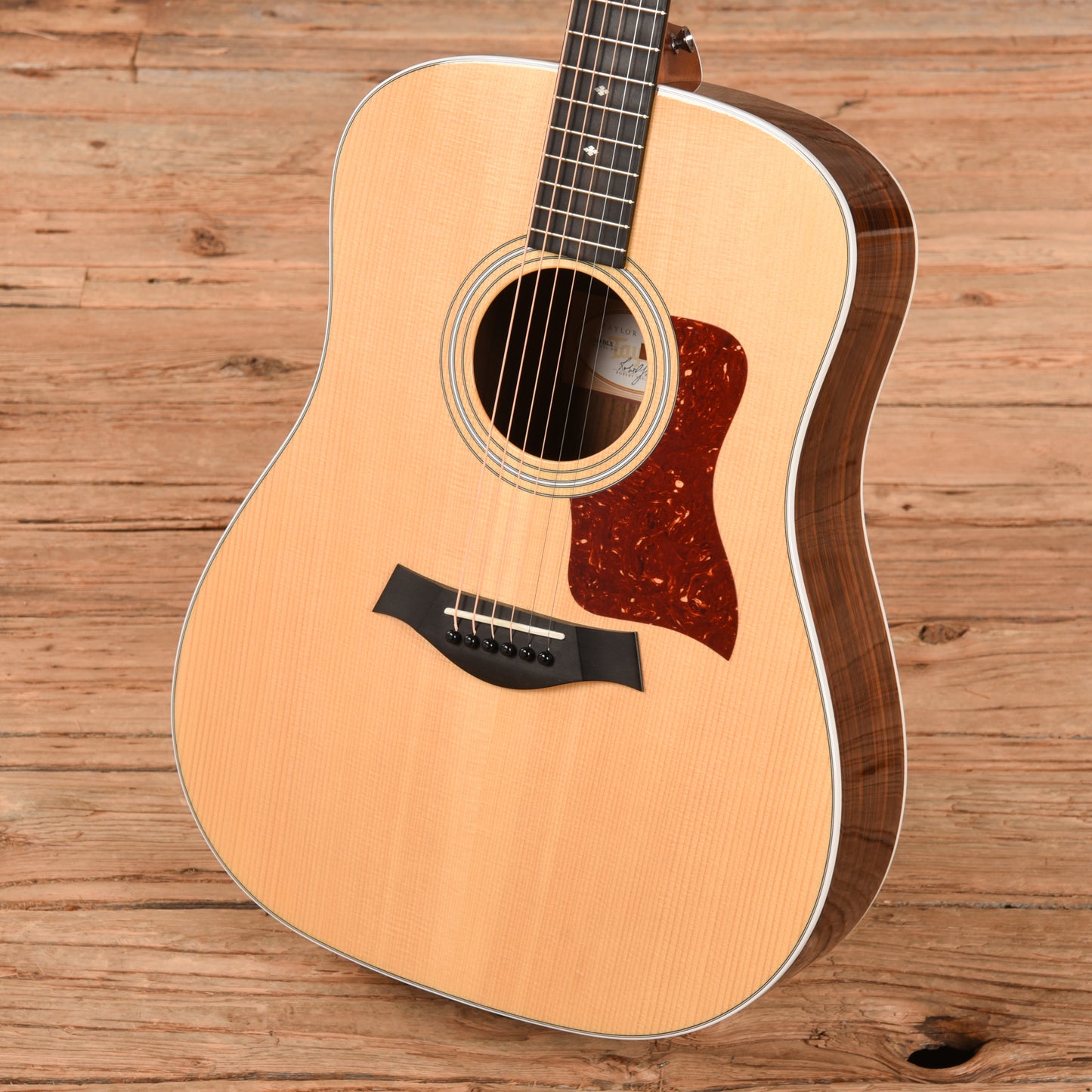 Taylor 210 DLX Natural Acoustic Guitars / Dreadnought