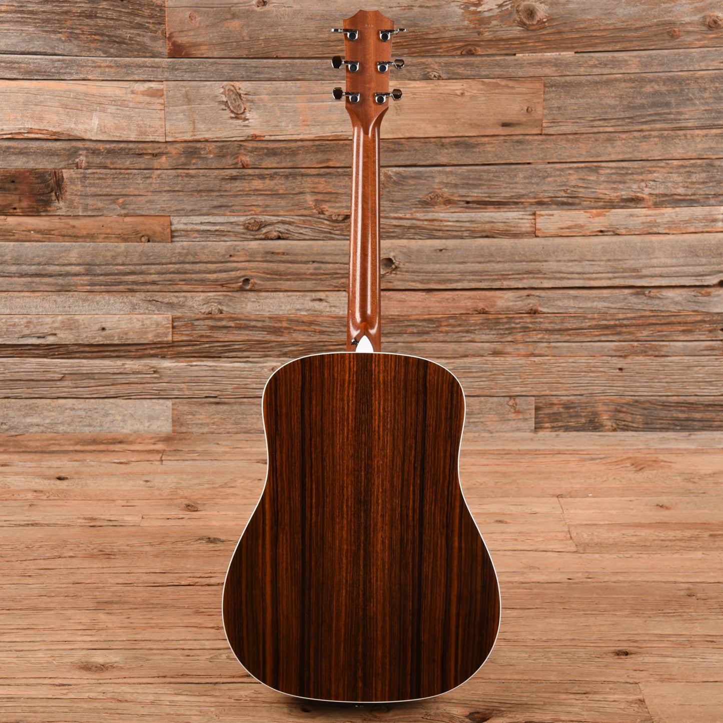 Taylor 210 DLX Natural Acoustic Guitars / Dreadnought