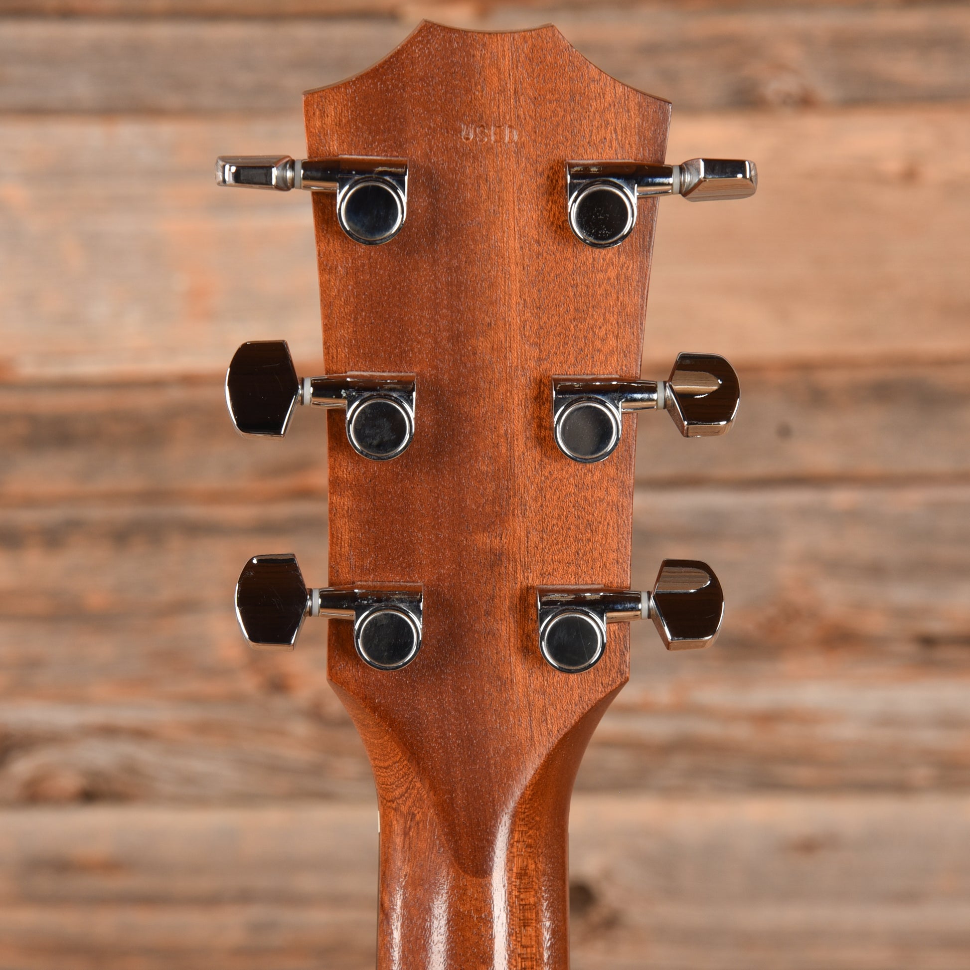 Taylor 210 DLX Natural Acoustic Guitars / Dreadnought