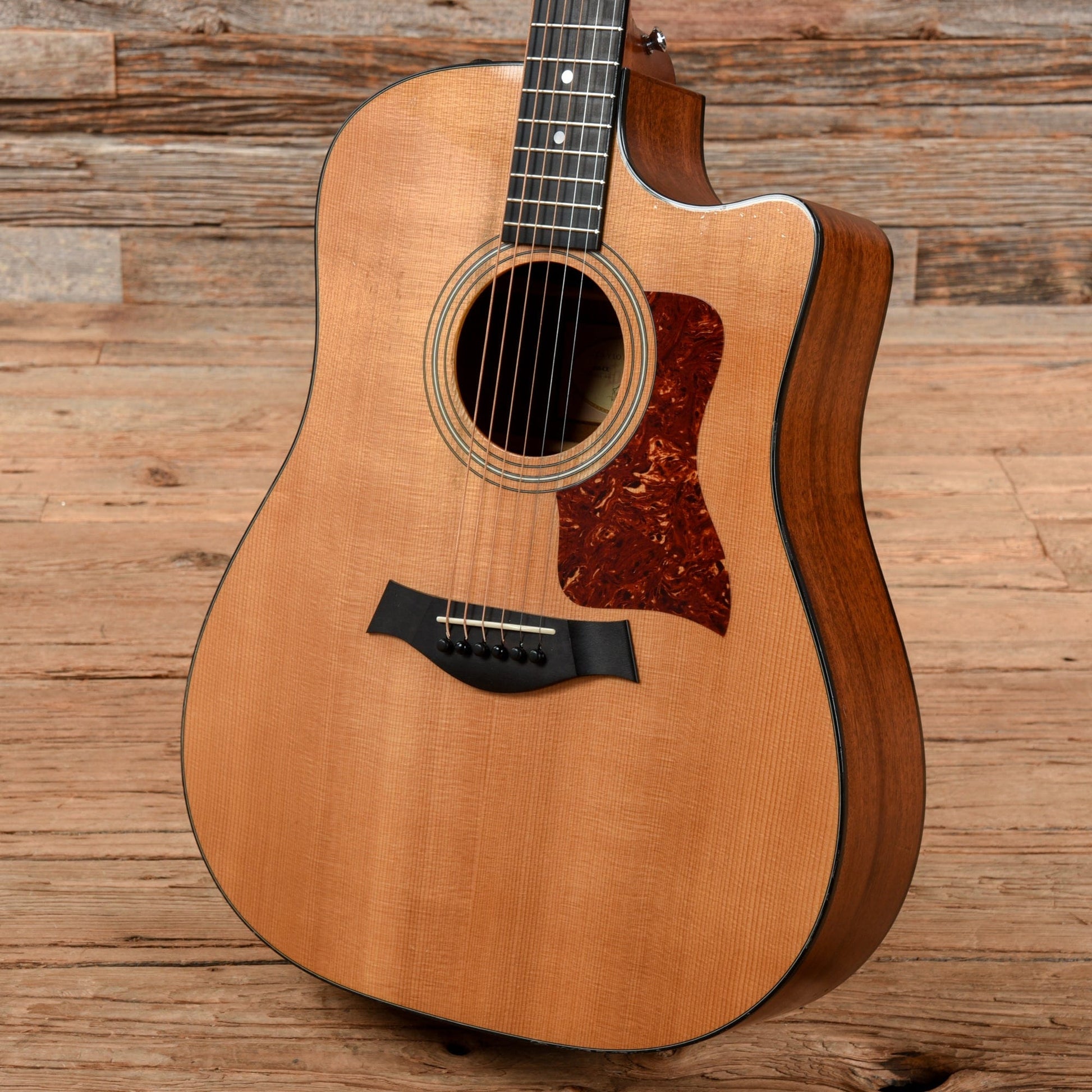 Taylor 310ce with ES1 Electronics Natural 2005 Acoustic Guitars / Dreadnought