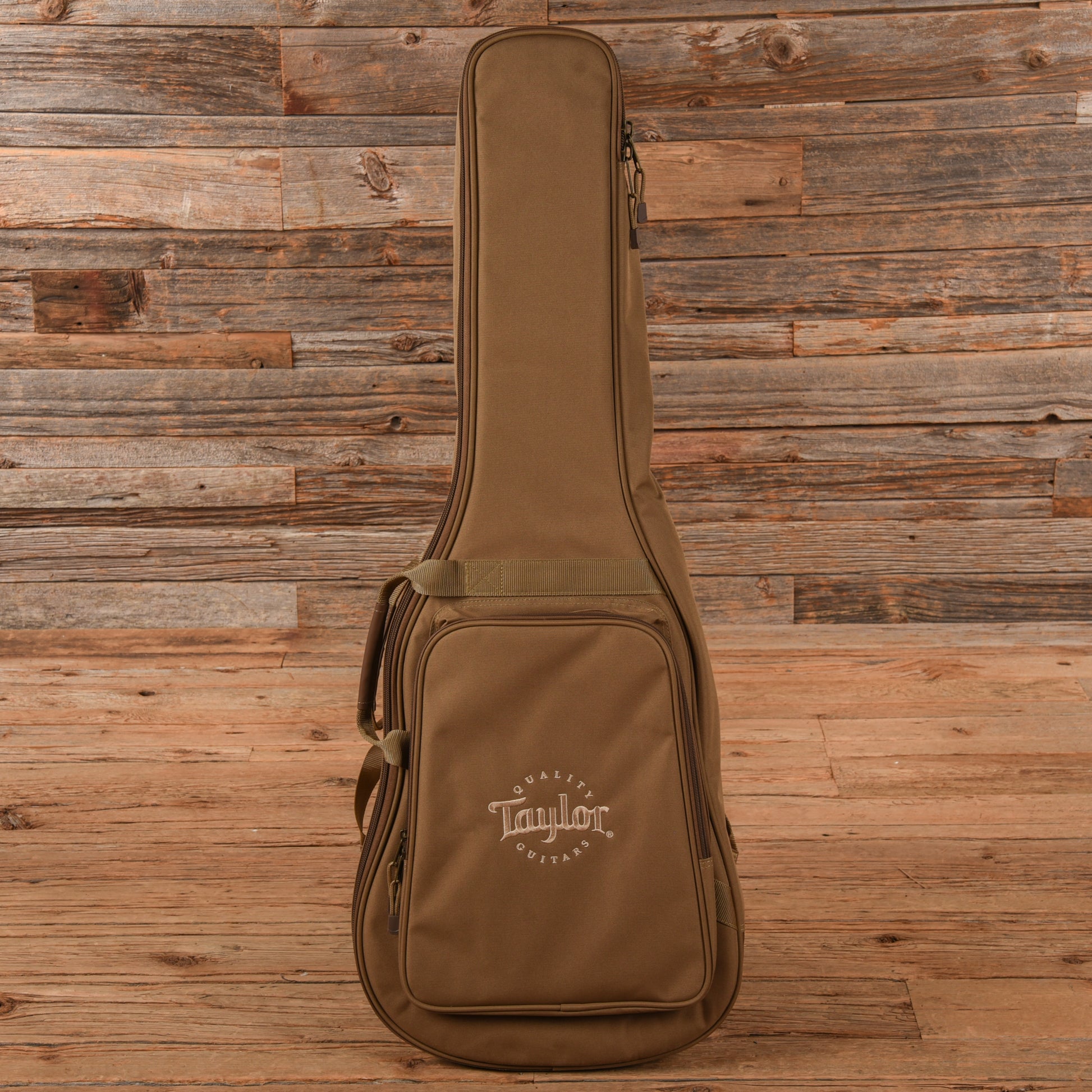 Taylor BBTe Big Baby Taylor Sitka/Walnut Natural ES-B Acoustic Guitars / Mini/Travel
