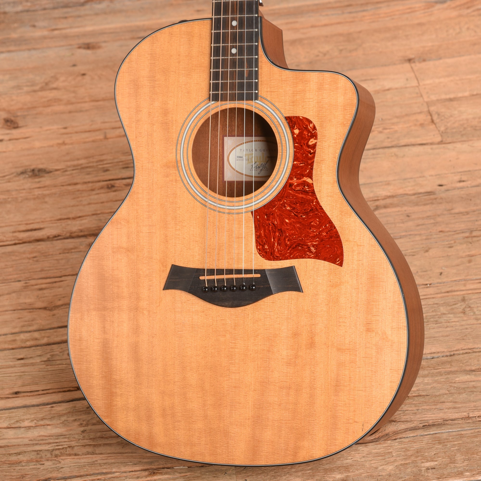Taylor 114ce Natural 2011 Acoustic Guitars / OM and Auditorium