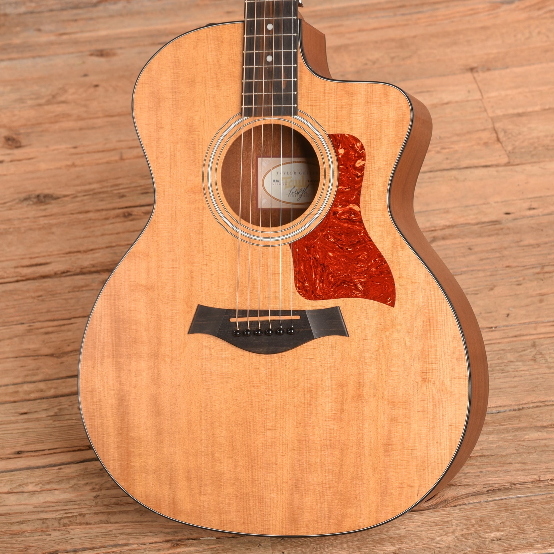 Taylor 114ce Natural 2011 Acoustic Guitars / OM and Auditorium
