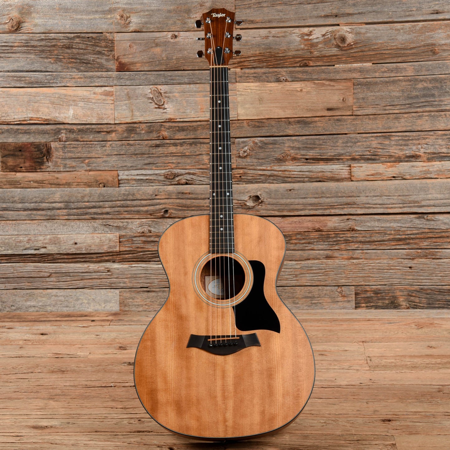 Taylor 114e Natural 2015 Acoustic Guitars / OM and Auditorium