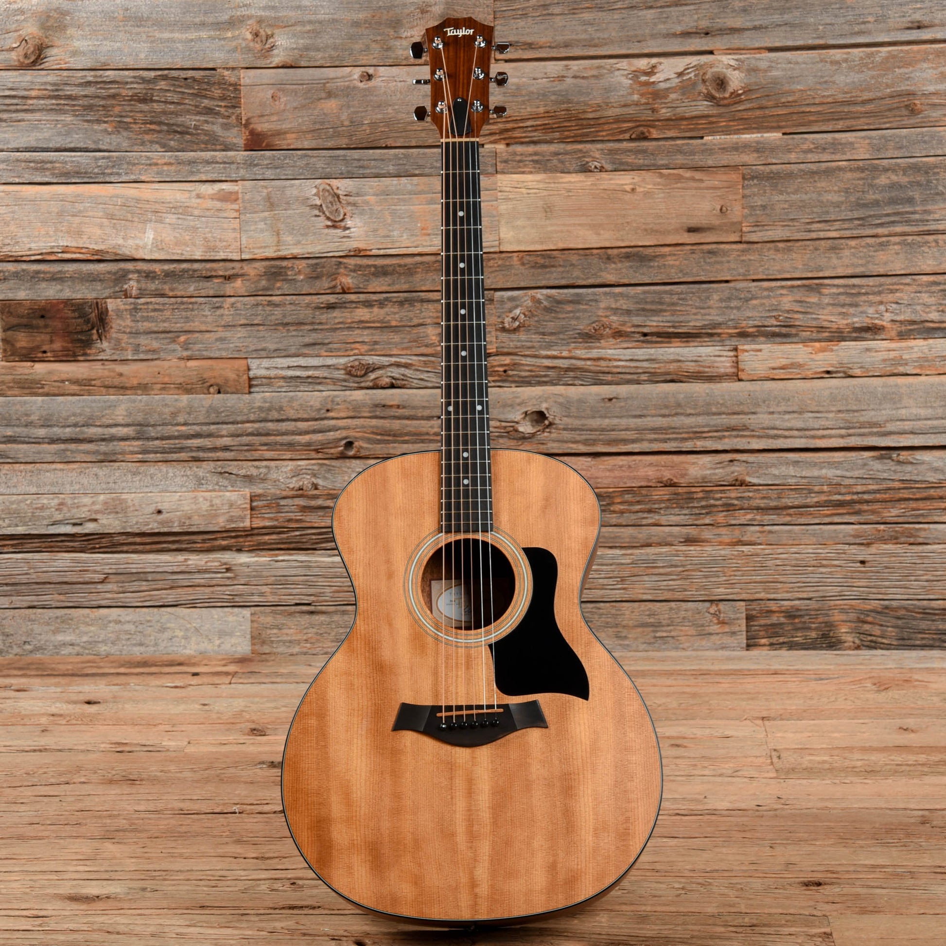 Taylor 114e Natural 2015 Acoustic Guitars / OM and Auditorium