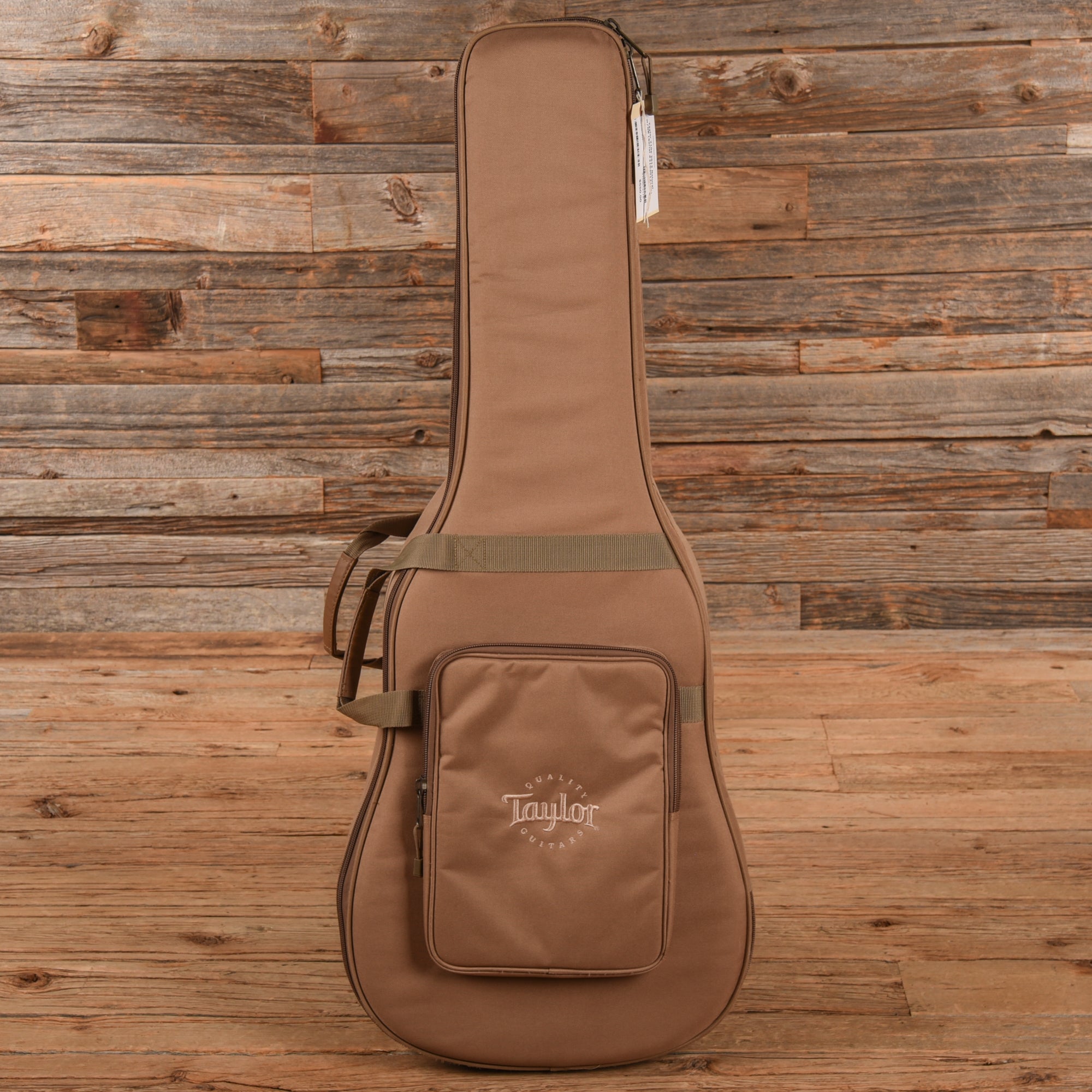 Taylor 210e Natural 2012 Acoustic Guitars / OM and Auditorium