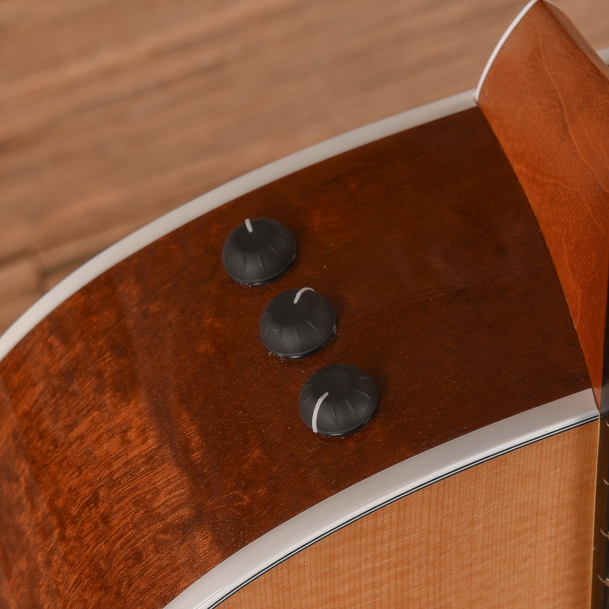 Taylor 214ce-QS DLX LTD Quilted Sapele Natural 2022 Acoustic Guitars / OM and Auditorium
