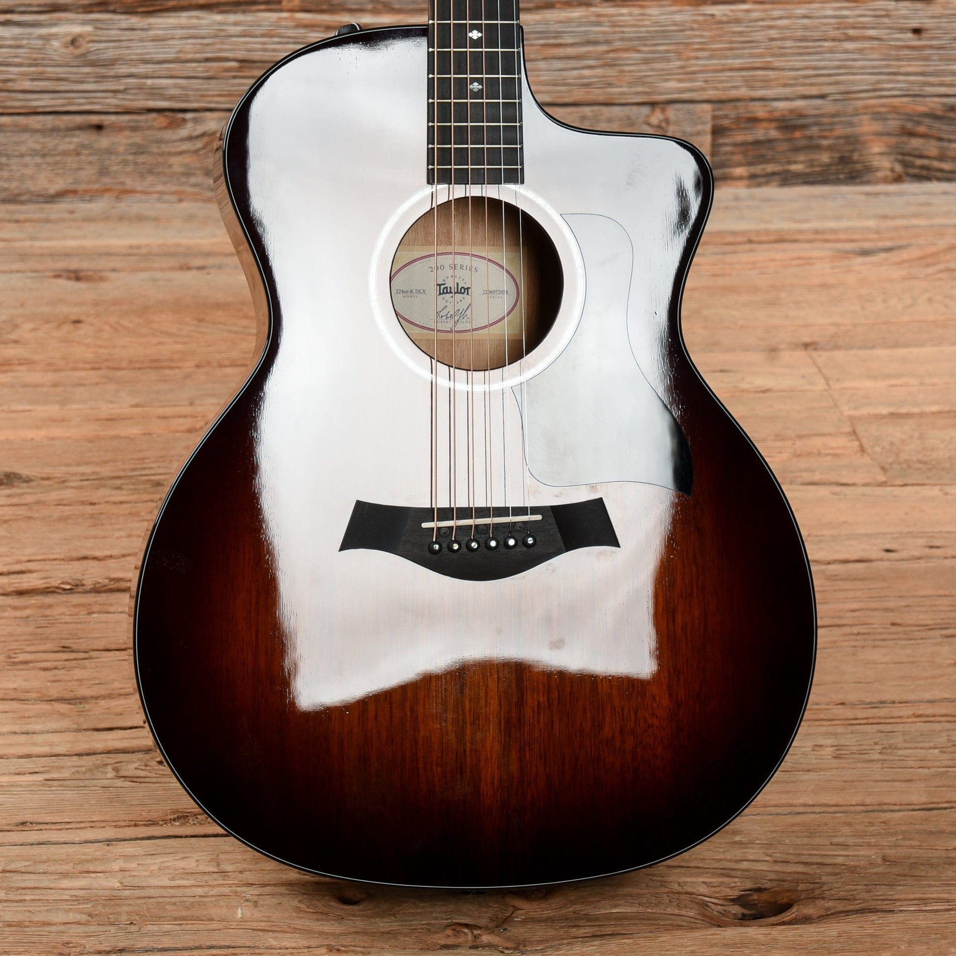 Taylor 224ce-K DLX Shaded Edgeburst 2022 Acoustic Guitars / OM and Auditorium
