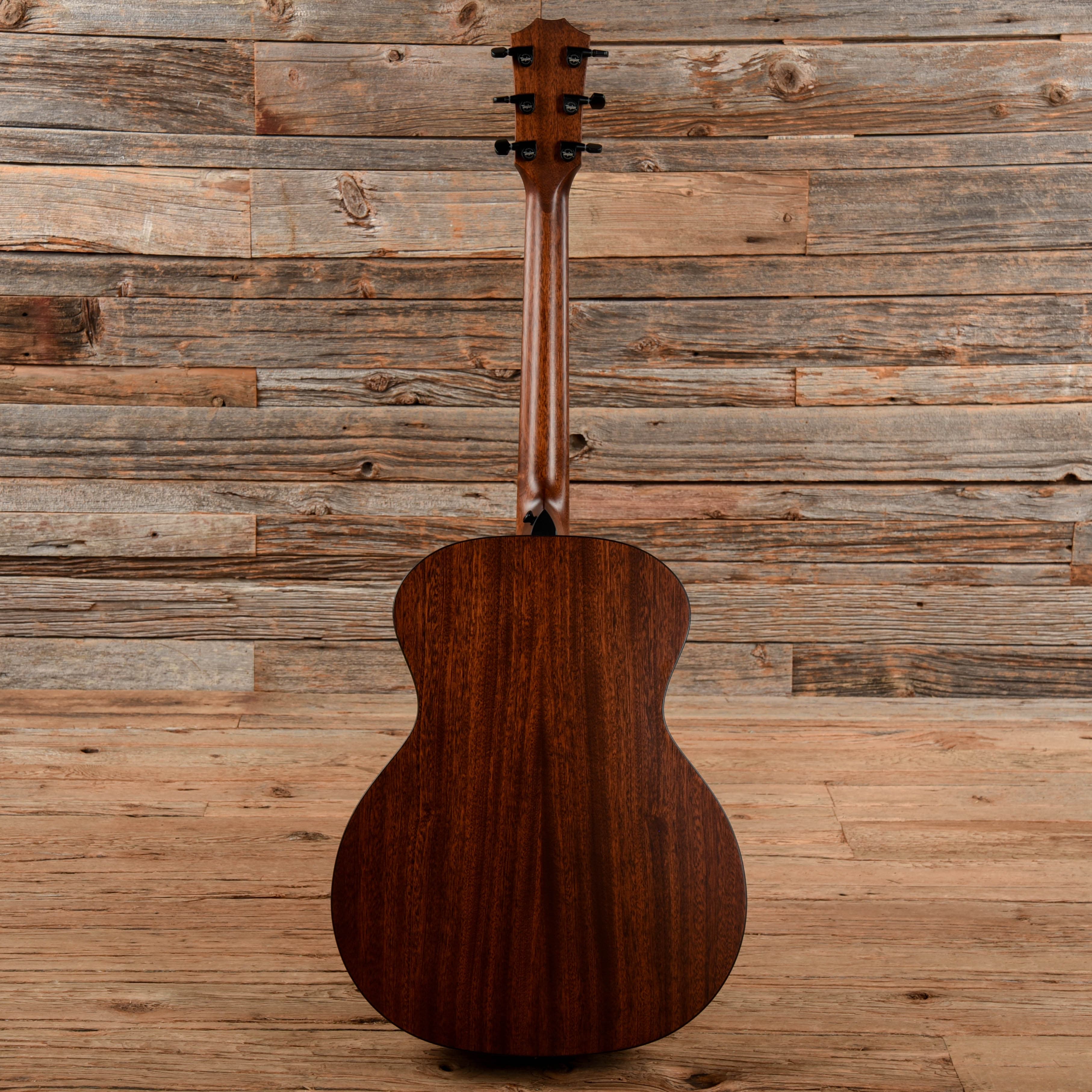 Taylor 324 Grand Auditorium Mahogany Shaded Edgeburst Acoustic Guitars / OM and Auditorium