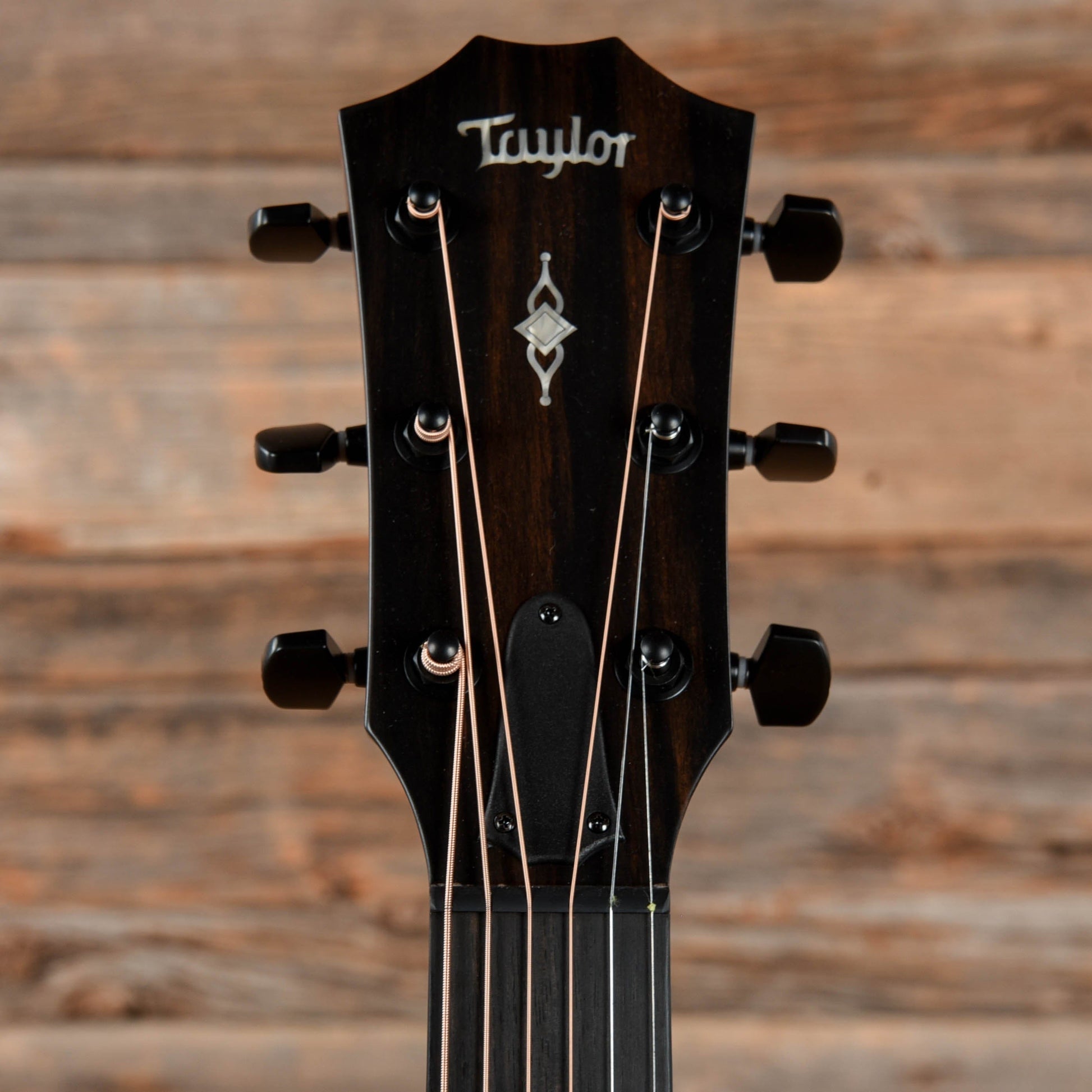 Taylor 324 Grand Auditorium Mahogany Shaded Edgeburst Acoustic Guitars / OM and Auditorium