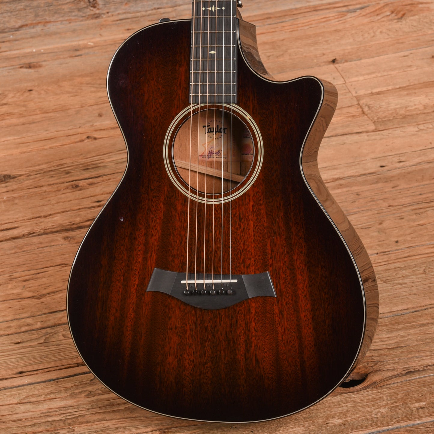 Taylor 522ce 12-Fret w/ V-Class Bracin Shaded Edgeburst 2019 Acoustic Guitars / OM and Auditorium